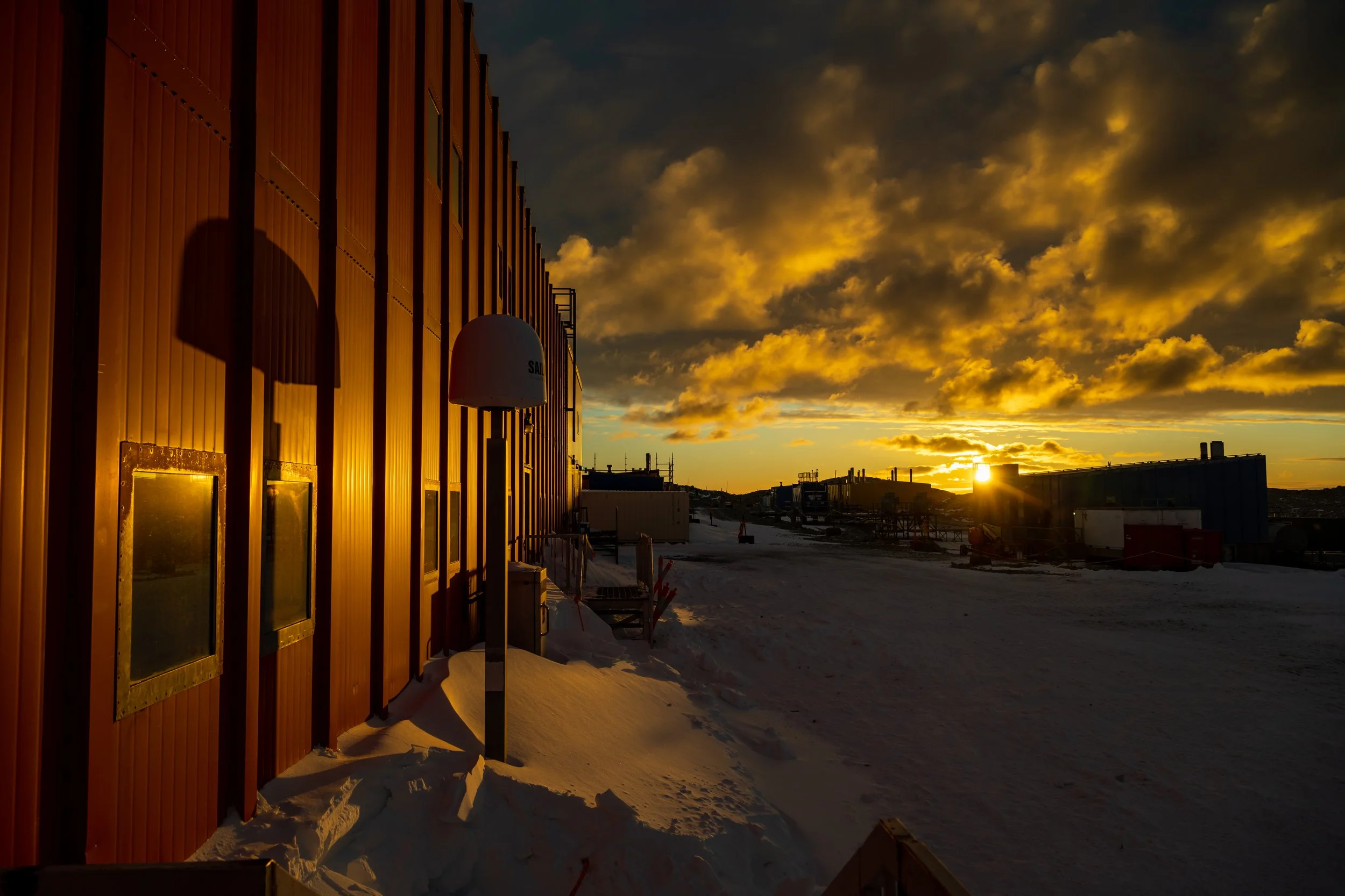 C190 - Sunset 5:22 pm at Casey Station