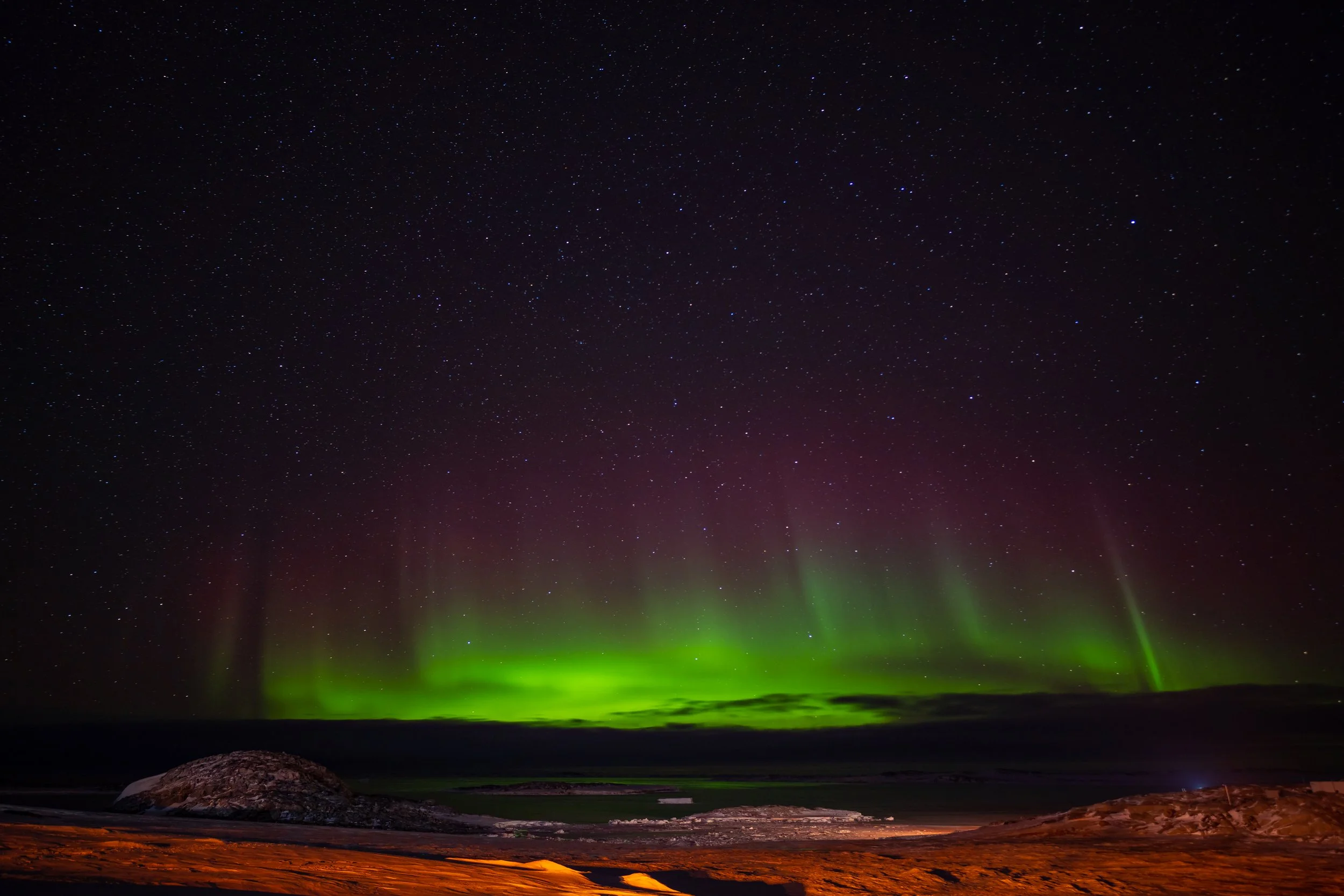 C195 - 3rd of April 2022 12:10 am - Aurora to the north of Casey