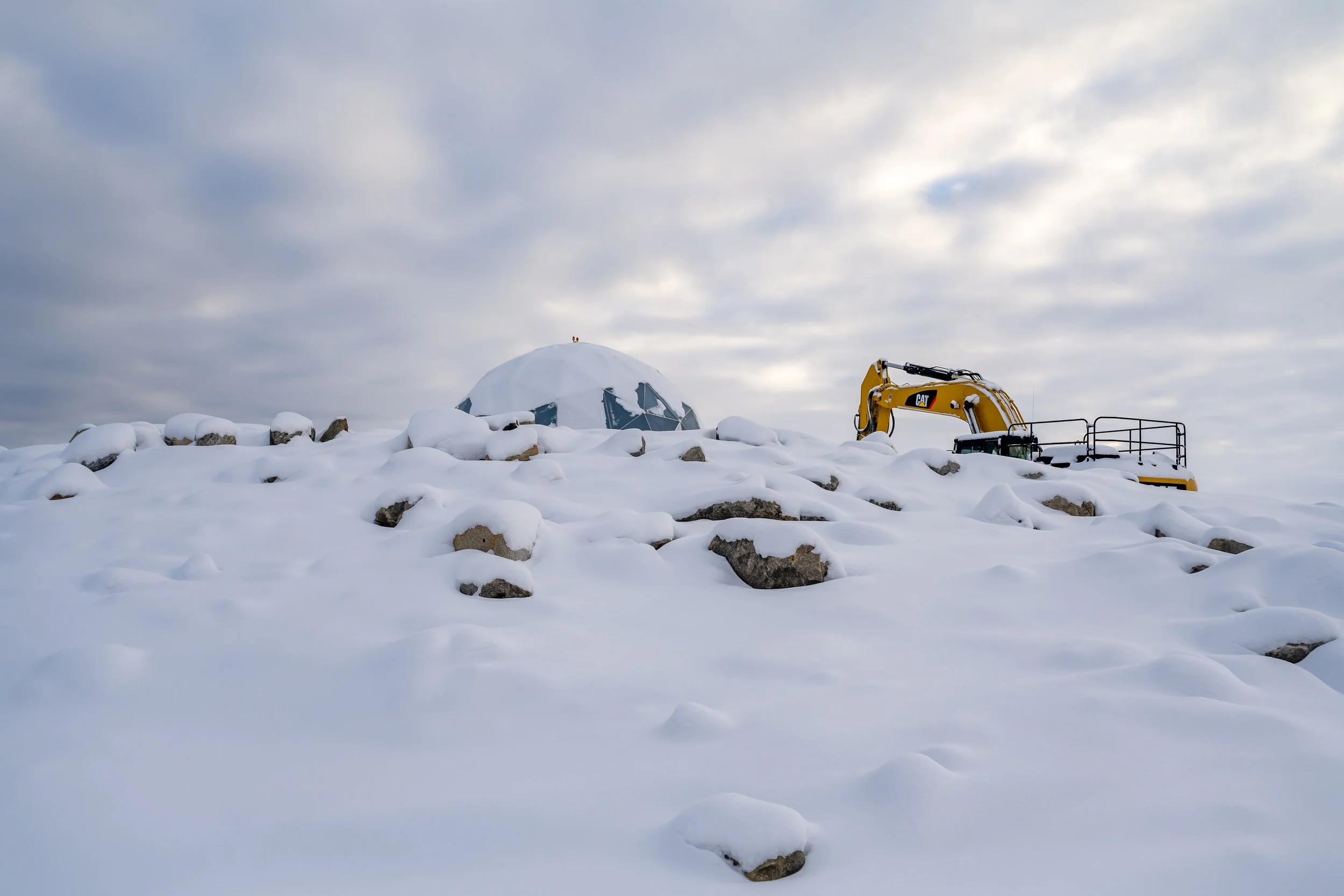 C210 - ANARE Sat dome and excavator at Casey Station 