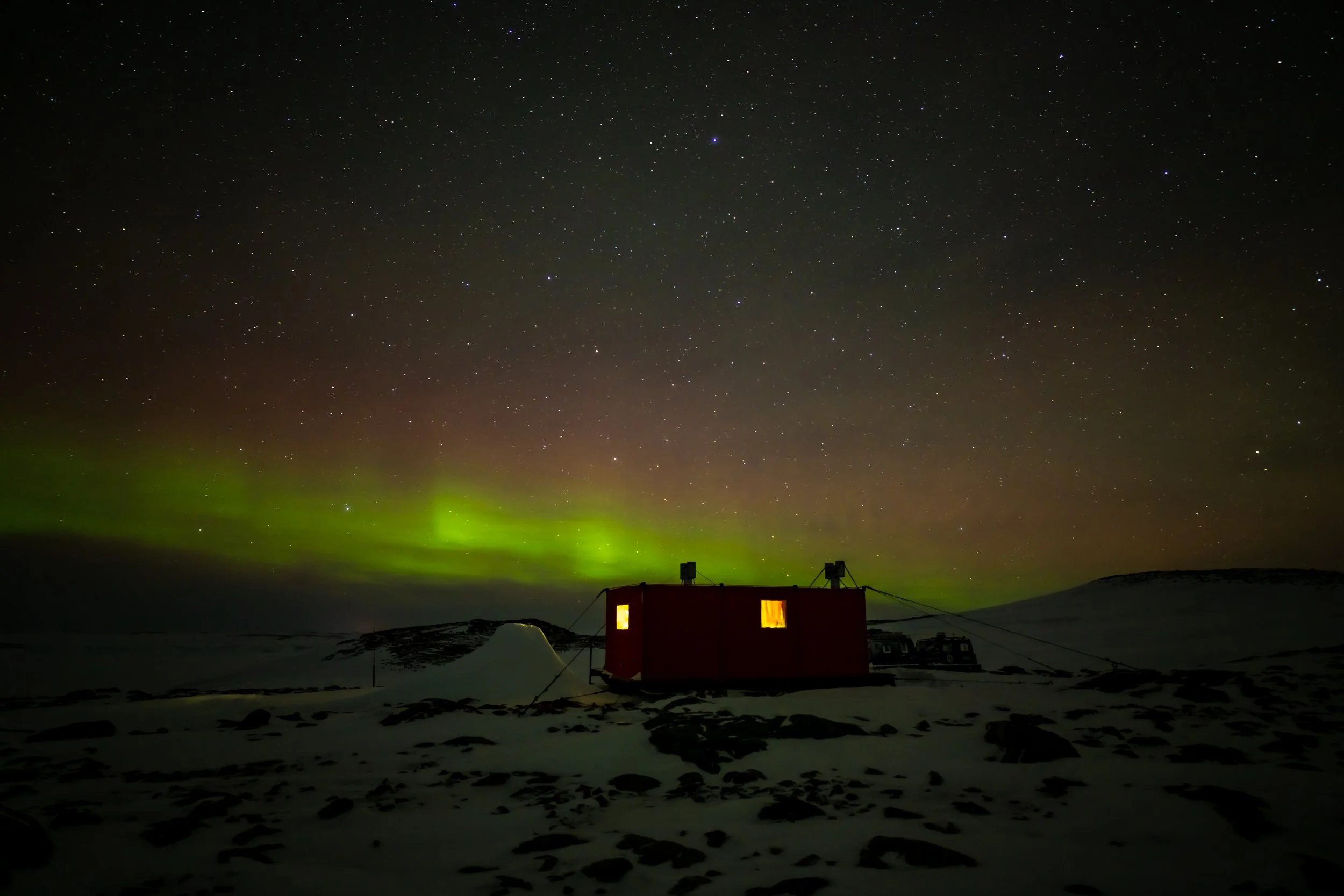 C229 - 7th of May 2022 10:26 pm - Aurora to the north of Robbos hut
