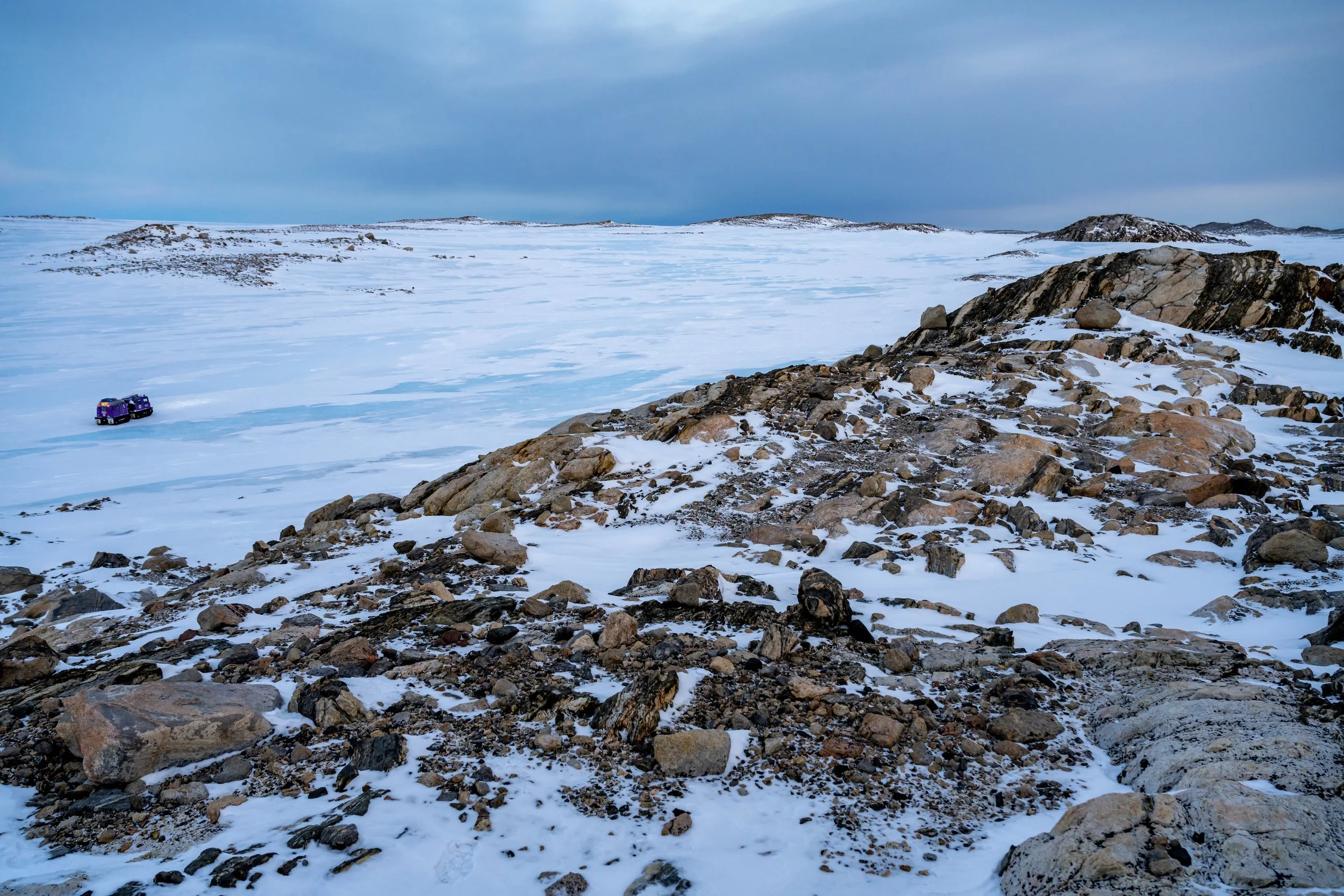 C260 - Spectacular rock formations on the Mitchell Peninsula