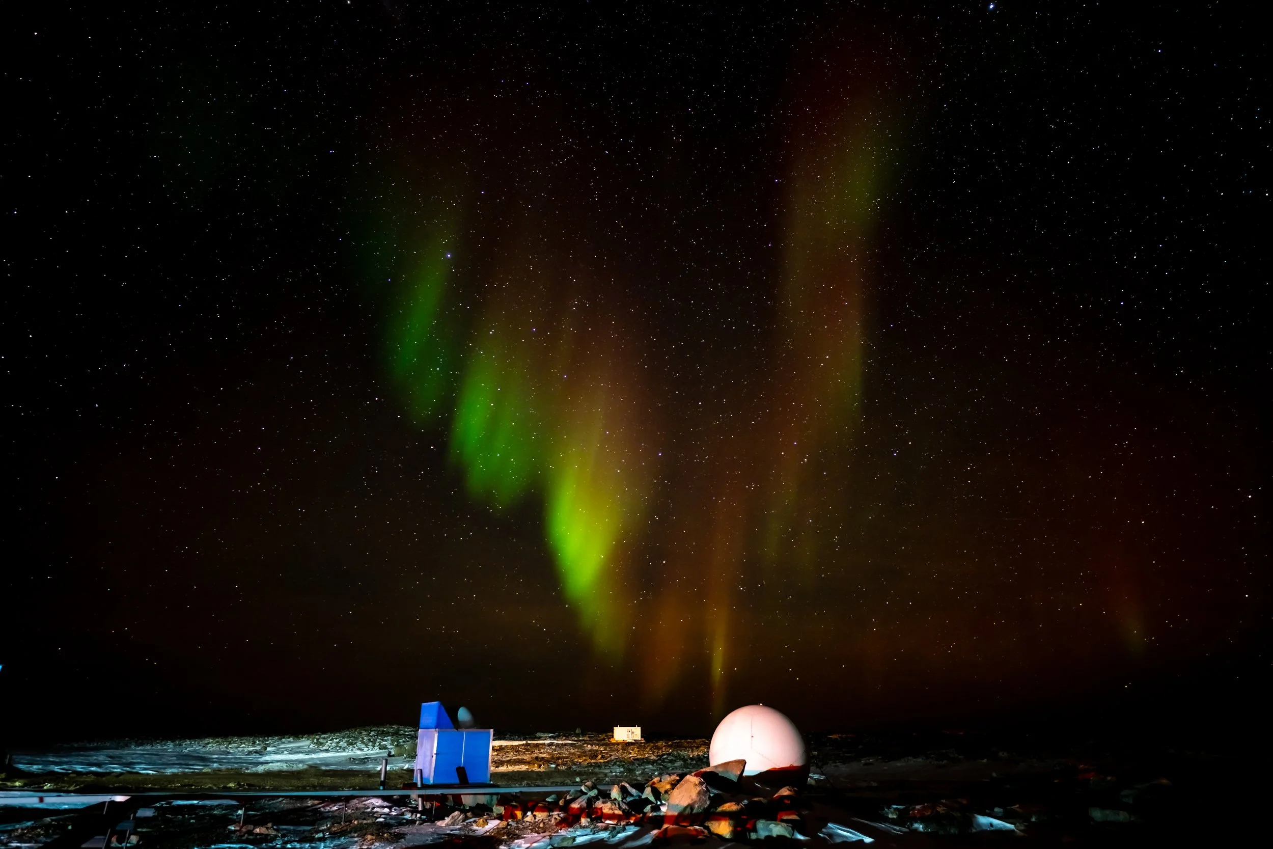 C275 - 30th of May 2022 8:35 pm - Dynamic Aurora to the south of Casey