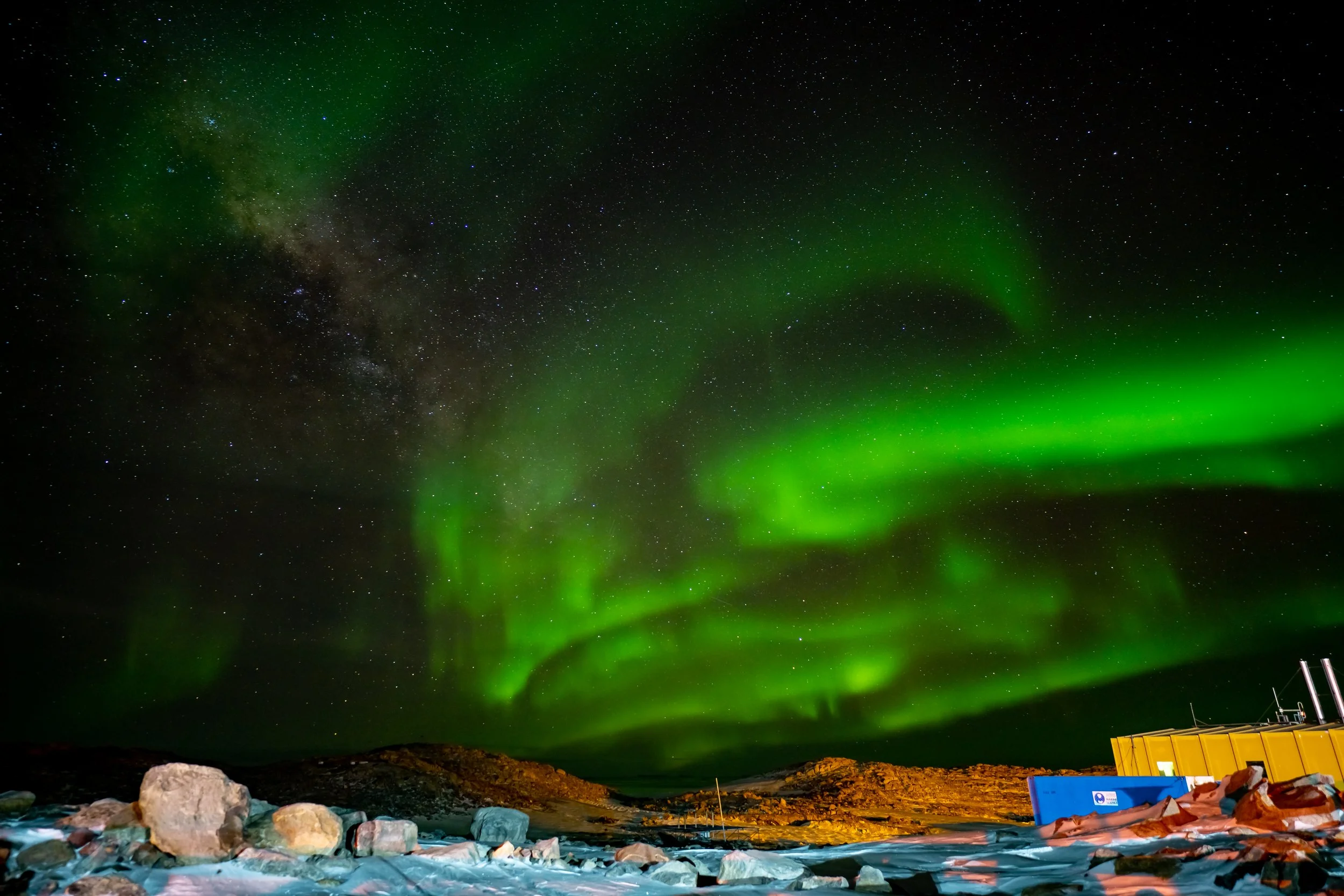 C285 - 30th of May 2022 6:48 am - Spectacular early morning Aurora at Casey Sation