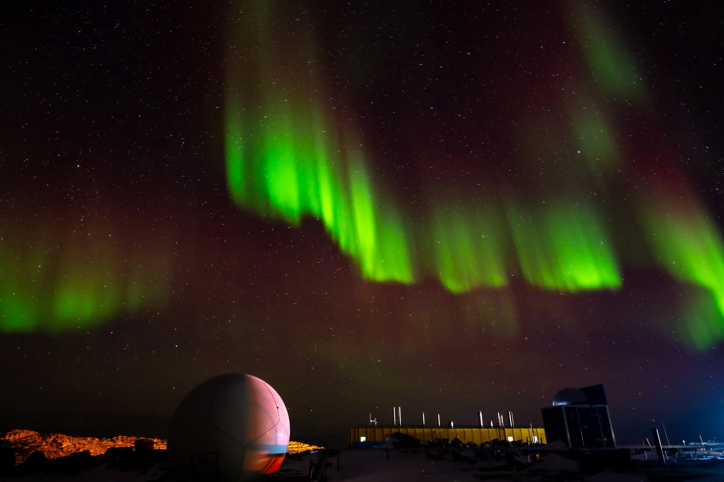 C298 - 30th of May 2022 7:41 pm - Strong Aurora to the north of Casey