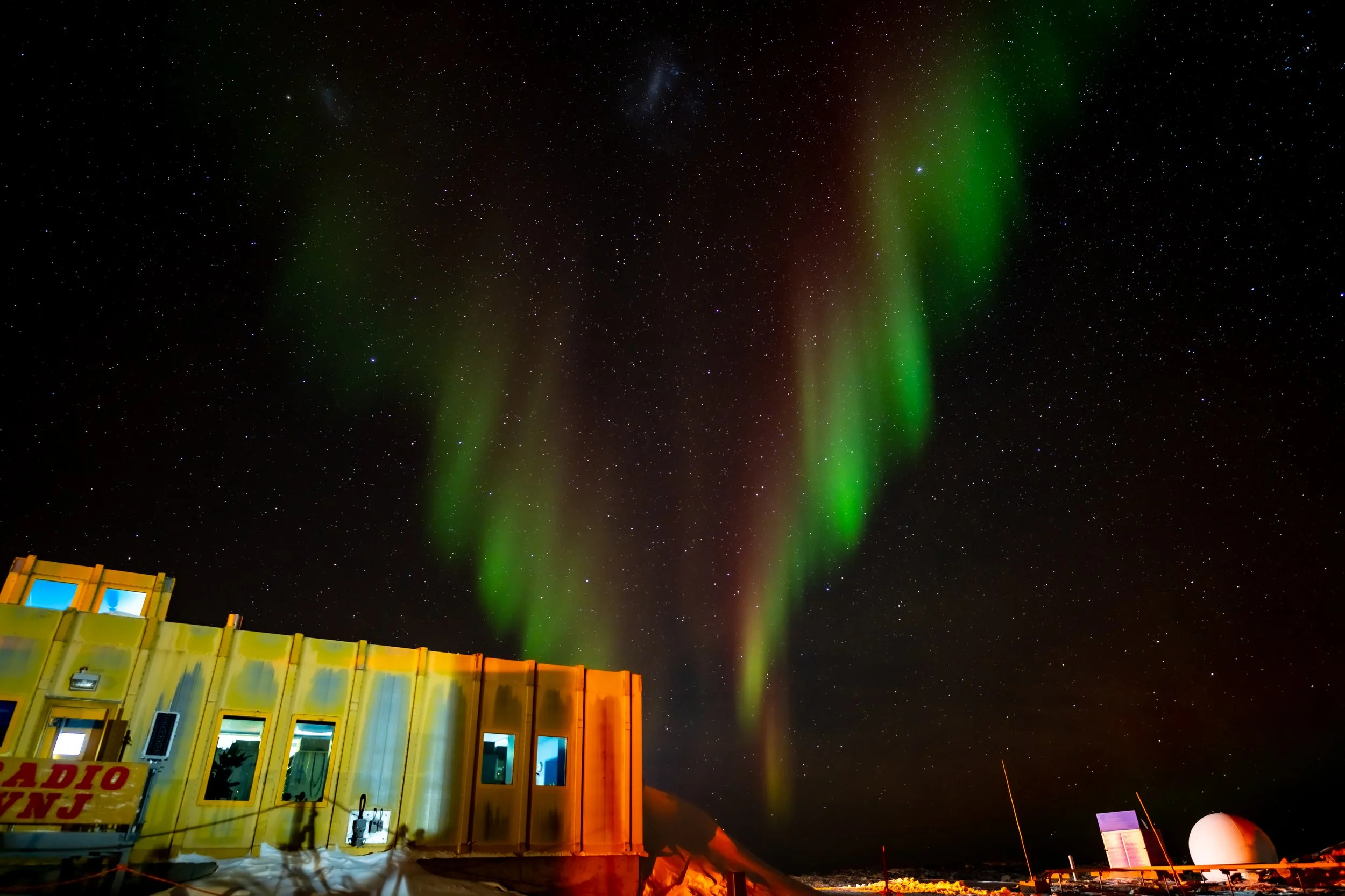 C299 - 30th of May 2022 8:47 pm - Aurora to the south of the Operations and Met building