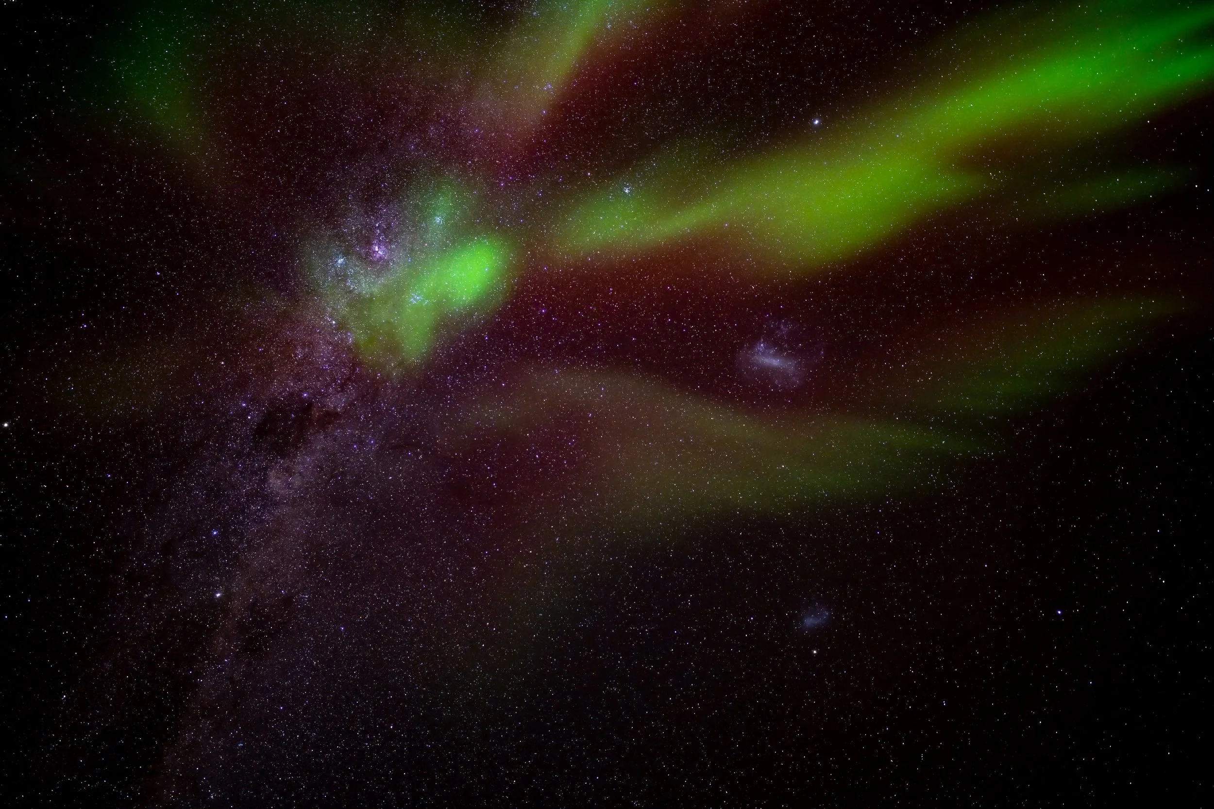 C300 - 30th of May 2022 9:07 pm - Aurora and the Milky Way overhead at Casey