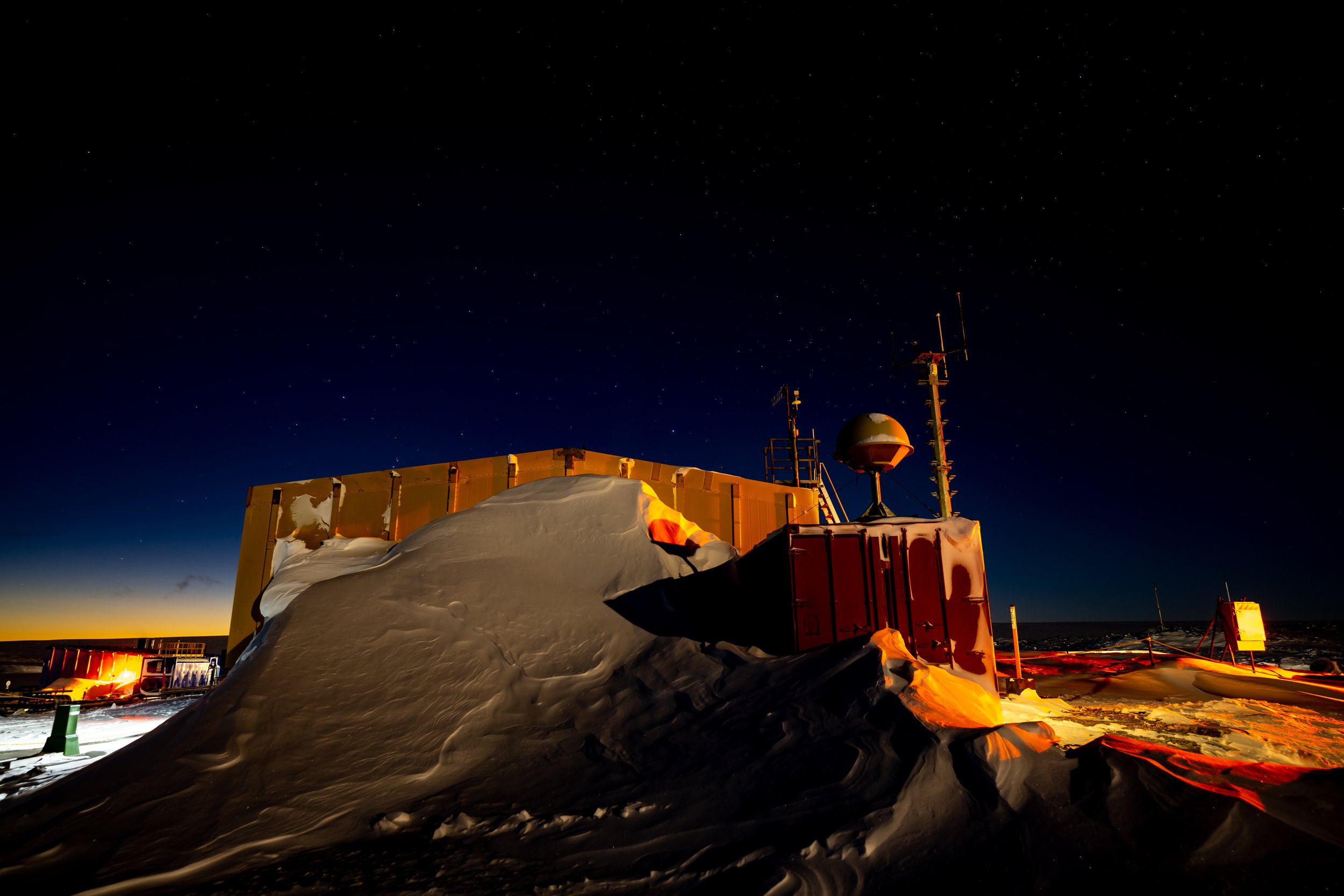 C325 - 14th of June 8:05 am - Pre-dawn at Casey - western end of the Operations building