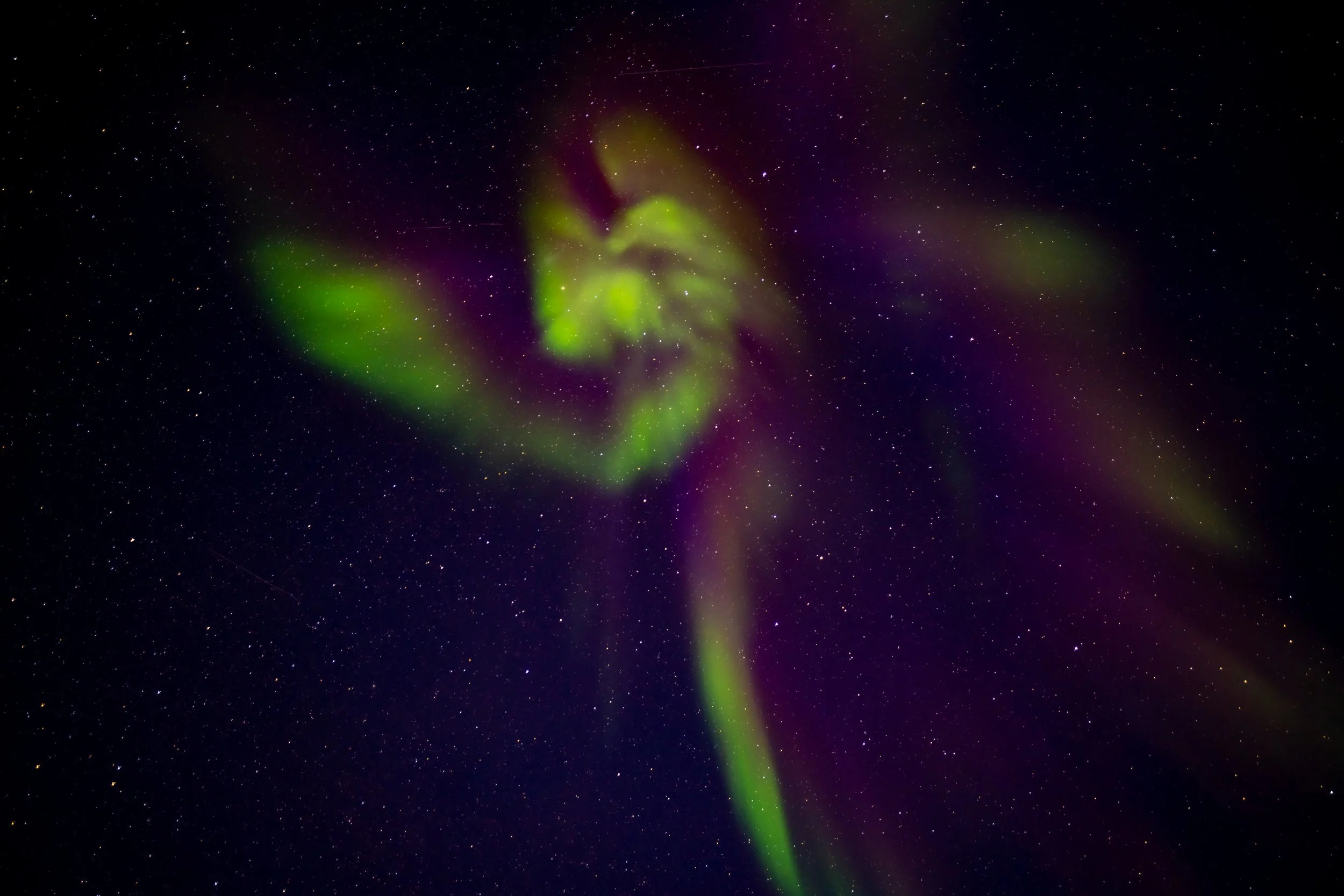 C409 - 10th of July 7:58 am - Strong early morning Aurora overhead of Casey