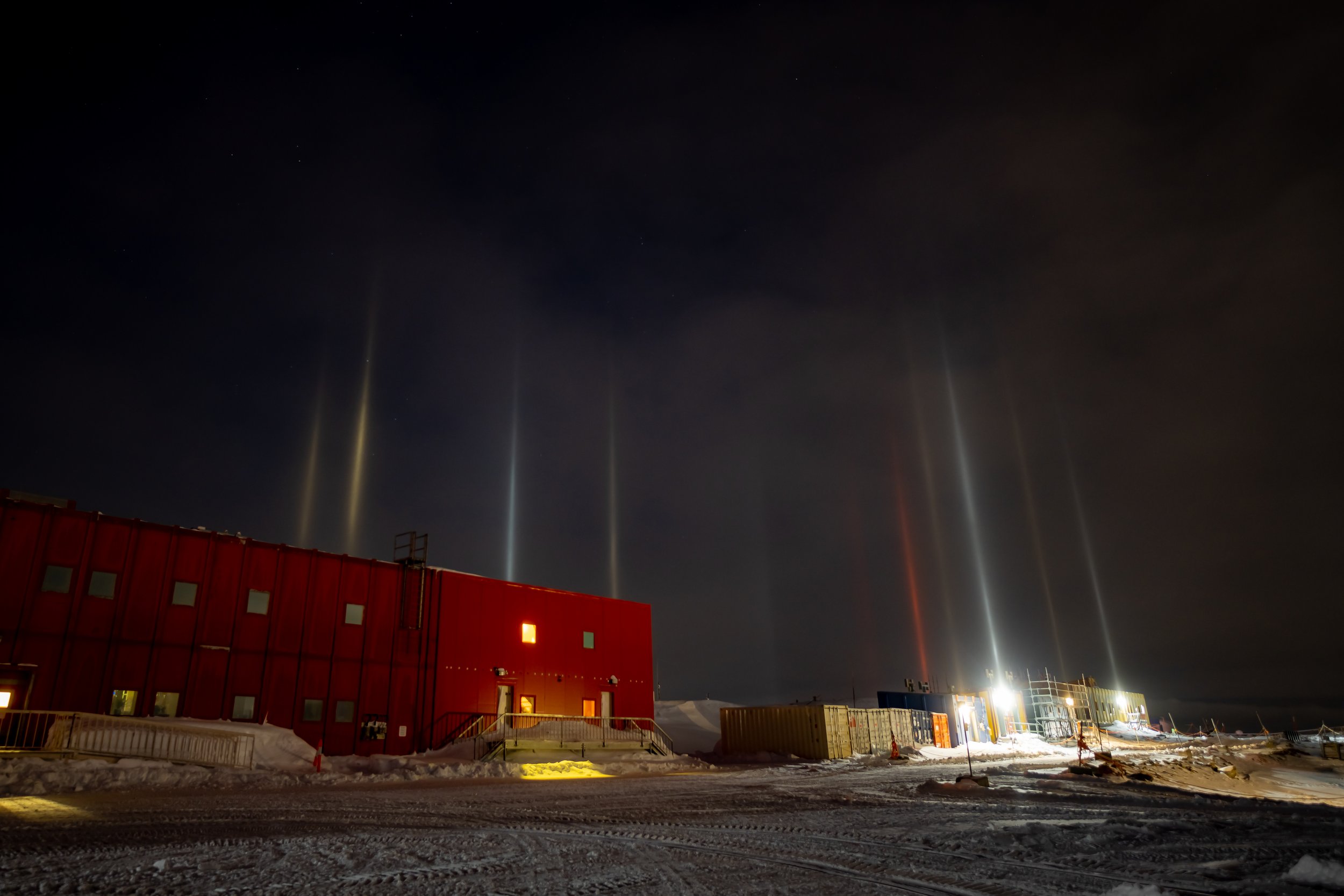 C442 - 15th of August 6:04 am - Spectacular, early morning light pillars