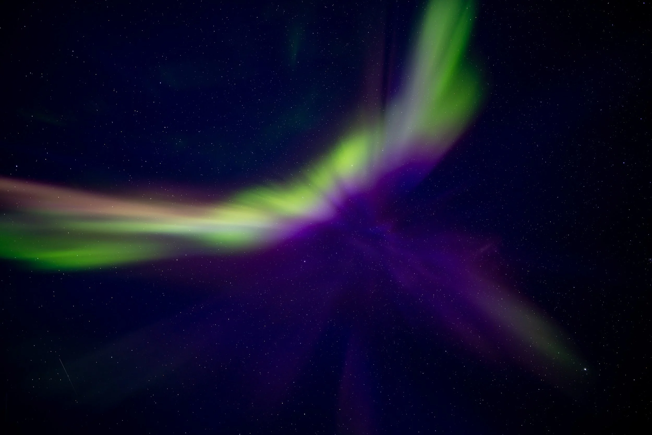 C455 - 18th of August 6:40 am - Early morning Aurora overhead