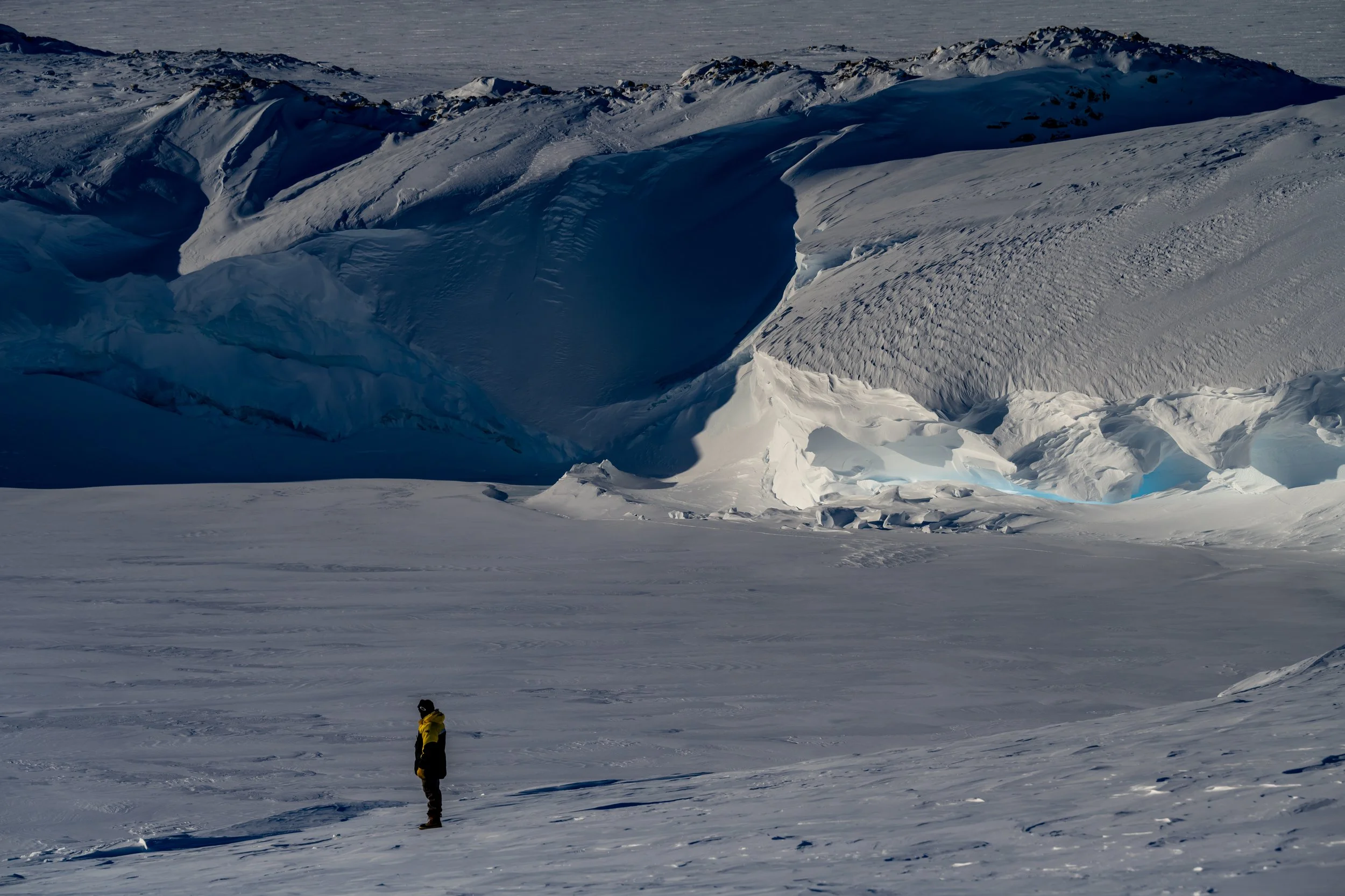 C520 - 10th of September 1:56 pm - A visit to the Mitchell Peninsula - Ice cliffs across O'brien Bay