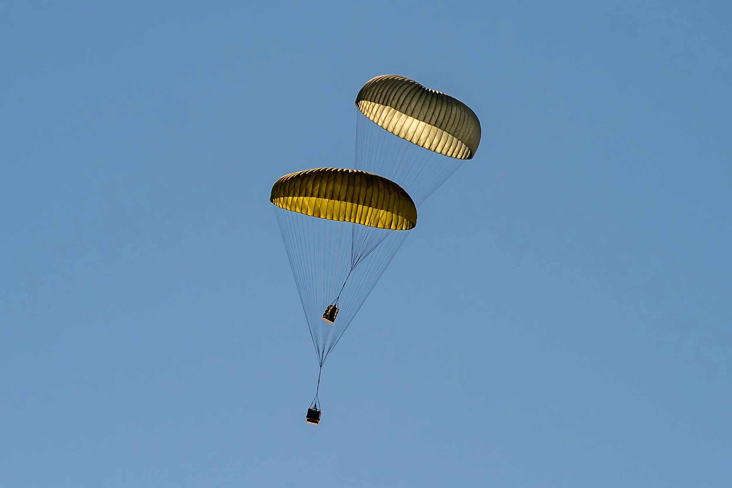 C535 - 14th of October 11:45 am - RAAF C17 A Globemaster III dropped 2 packages