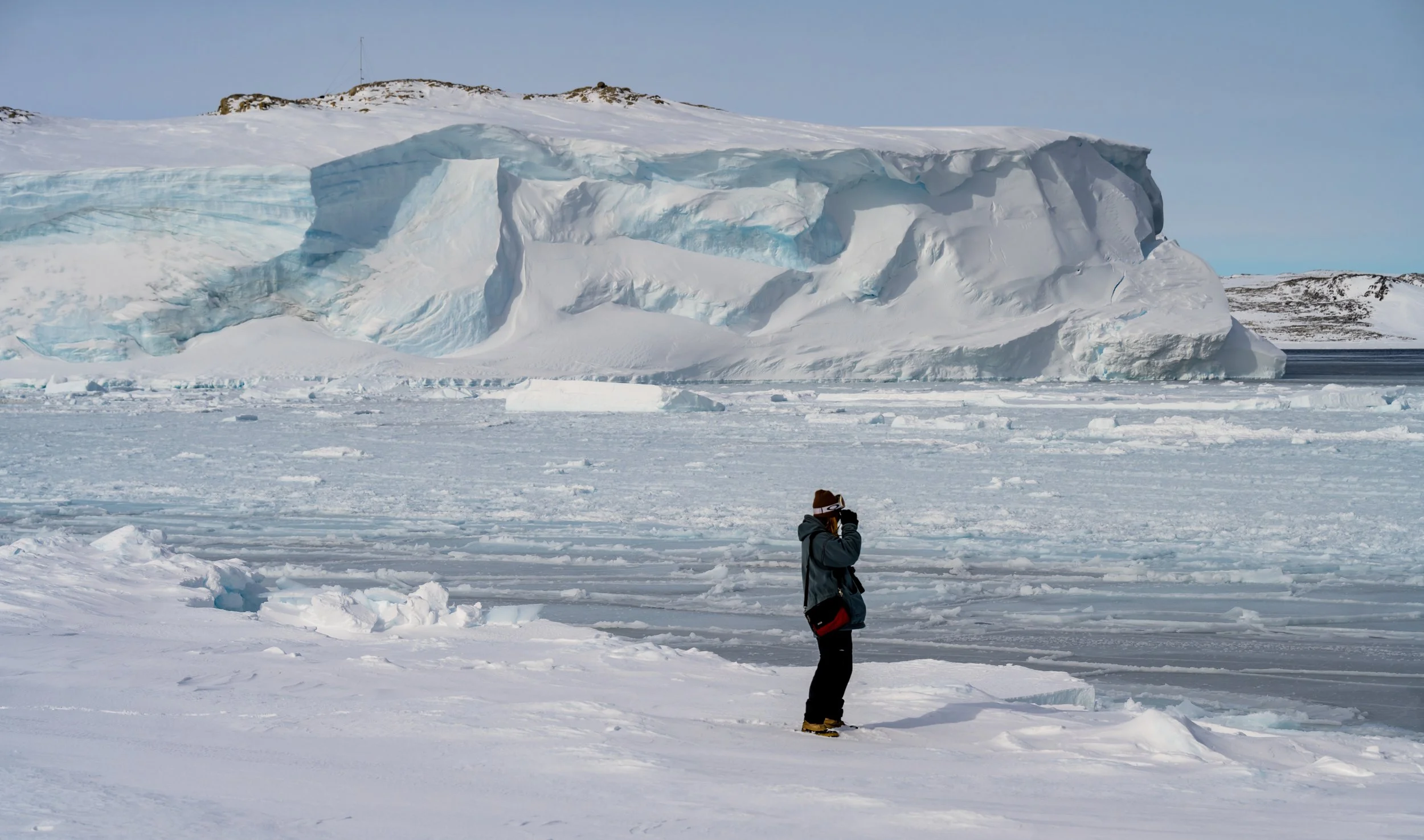 C557 - 9th of October 12:21 pm - Ice cliffs on the Bailey Peninsula across Shirley Island channel