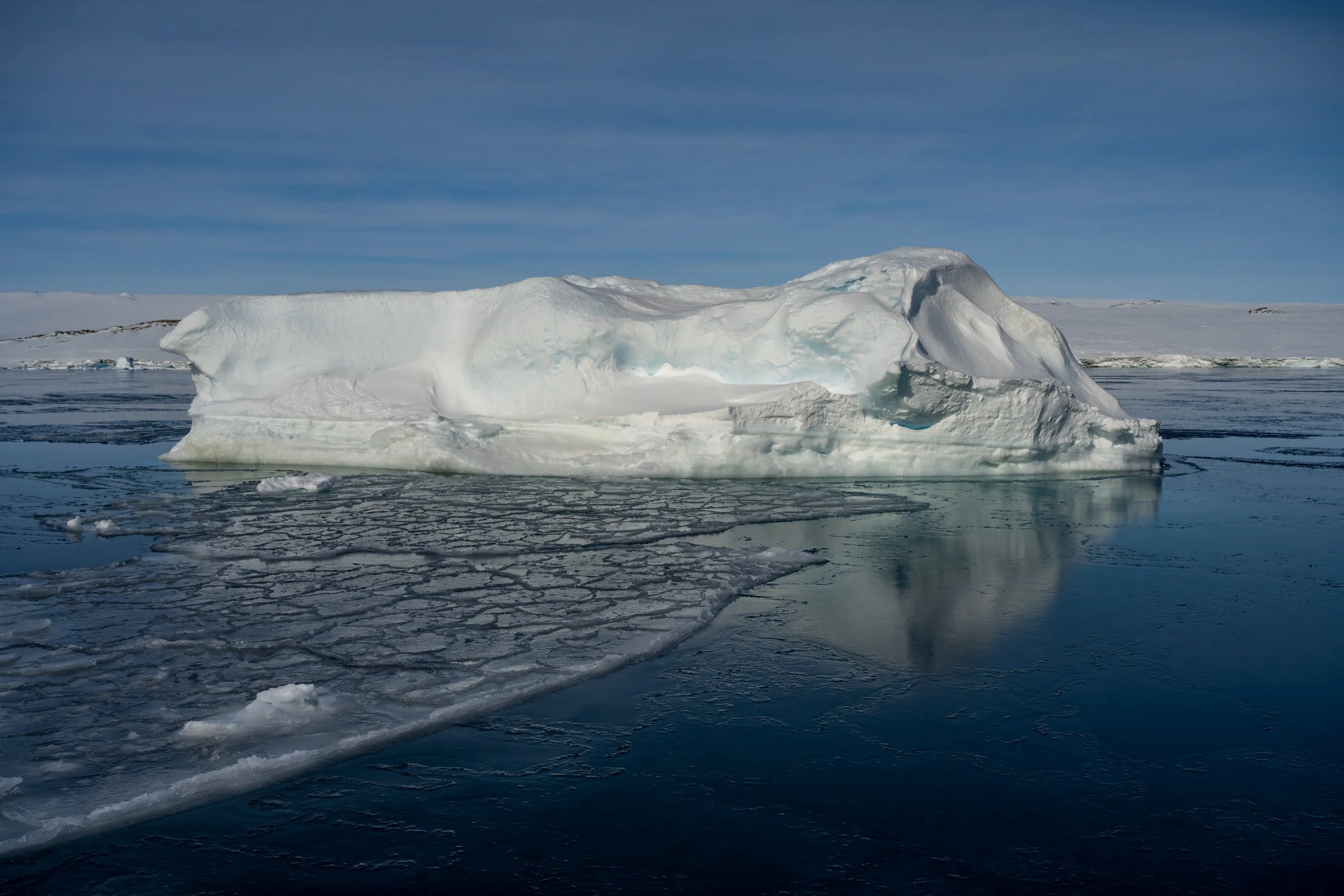 C566 - 29th of October 5:32 pm - Visit to the Casey wharf area - Ice berg to east