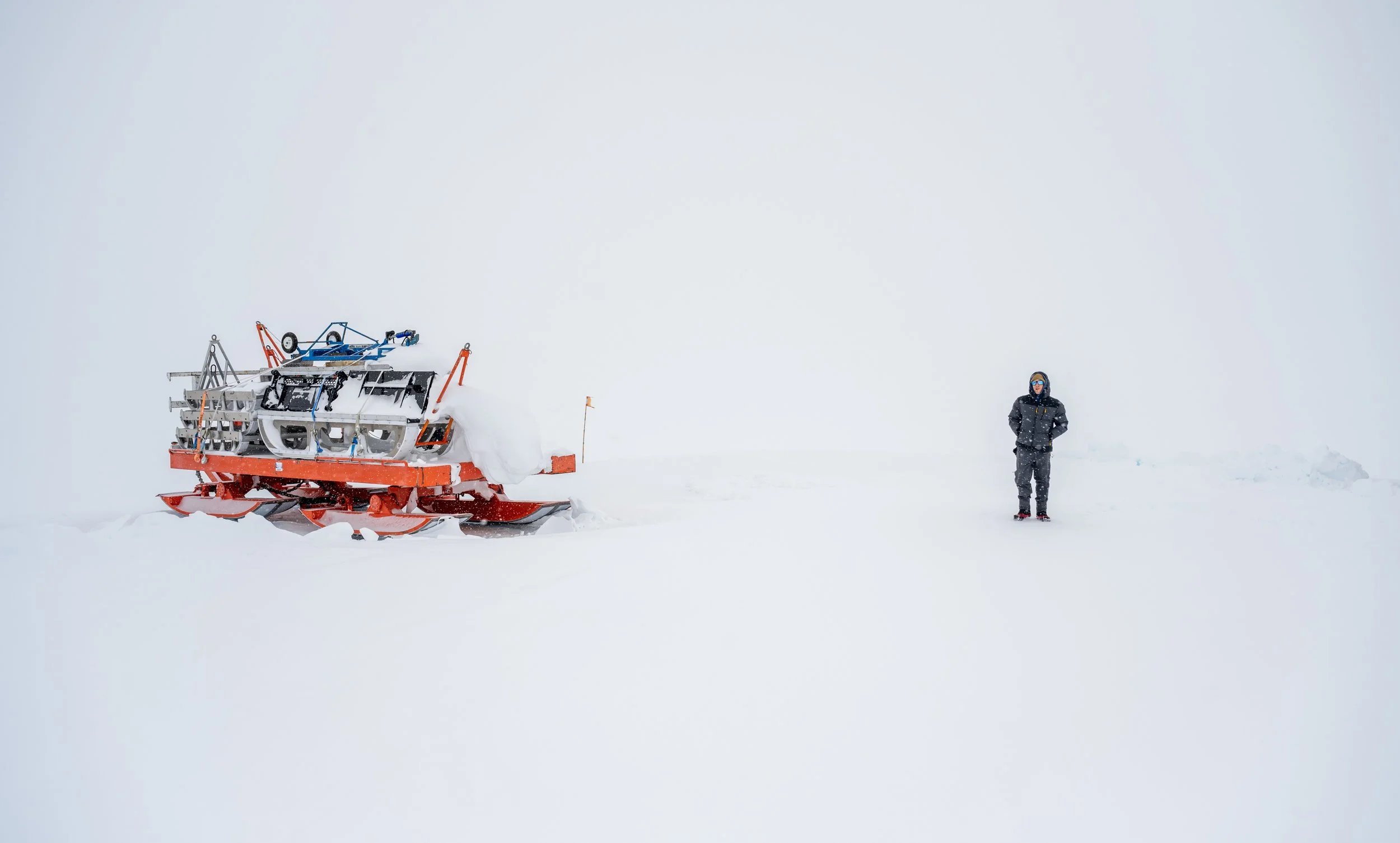 C583 - 21st of October 8:40 am - Whiteout conditions at Casey Skiway preperations