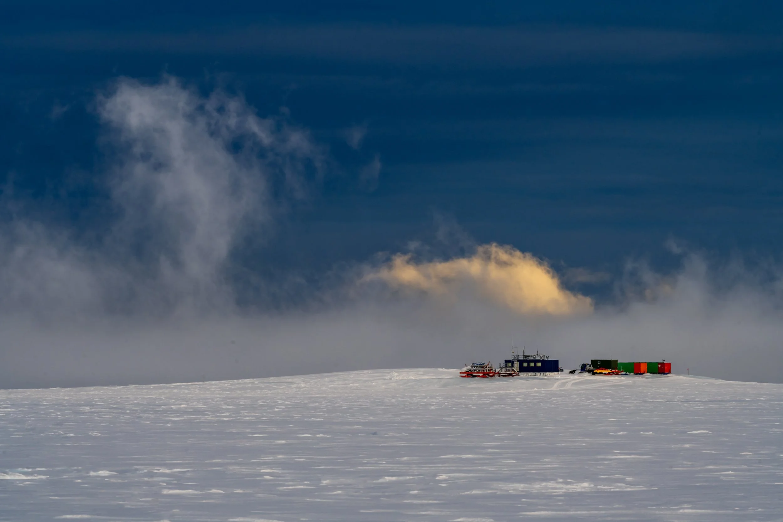 C599 - 27th of October 8:29 am - View to the south from the Casey Skiway