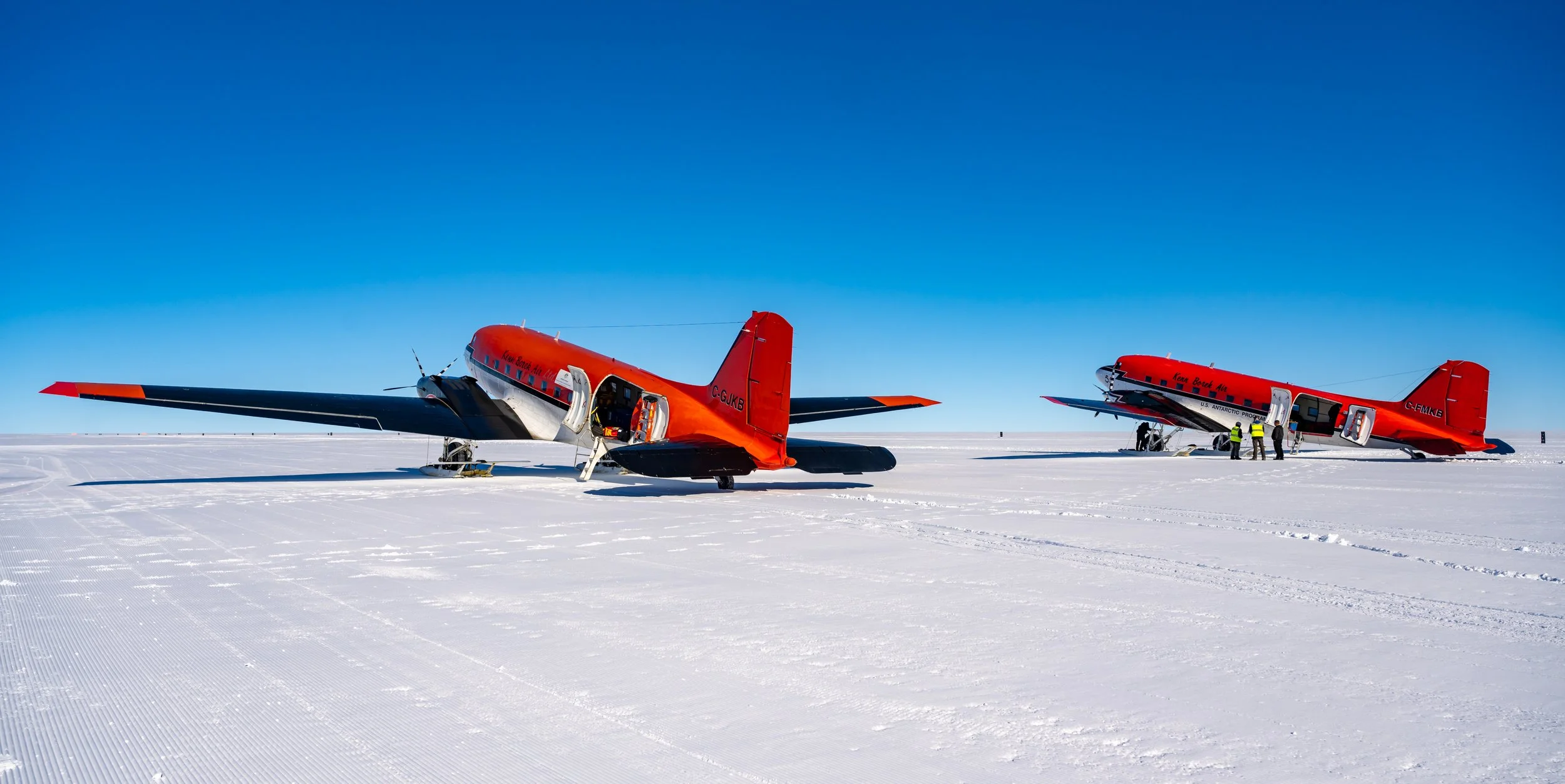 C617 - 12th of November 2022 7:58 pm - Ken Borek Baslers C-GKJB (Aus) and C-FMKB (USA) that arrived from McMurdo Station