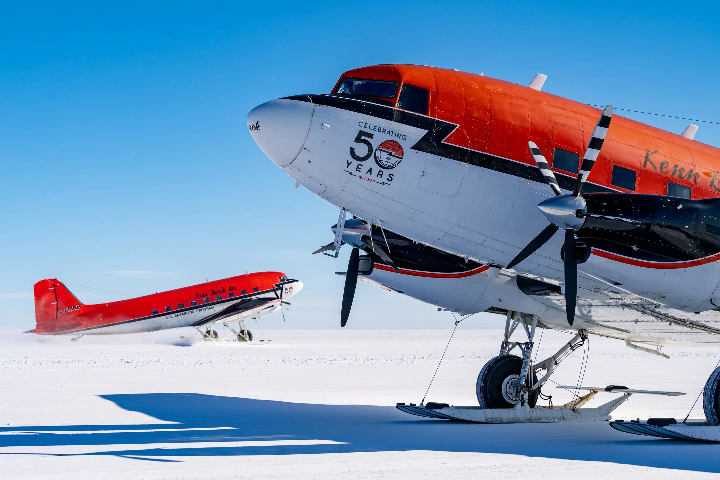 C660 - 12th of November 2022 7:49 pm - Ken Borek Baslers C-GJKB (Aus) and C-FMKB (USA) at Casey Skiway after both arrived from McMurdo Station