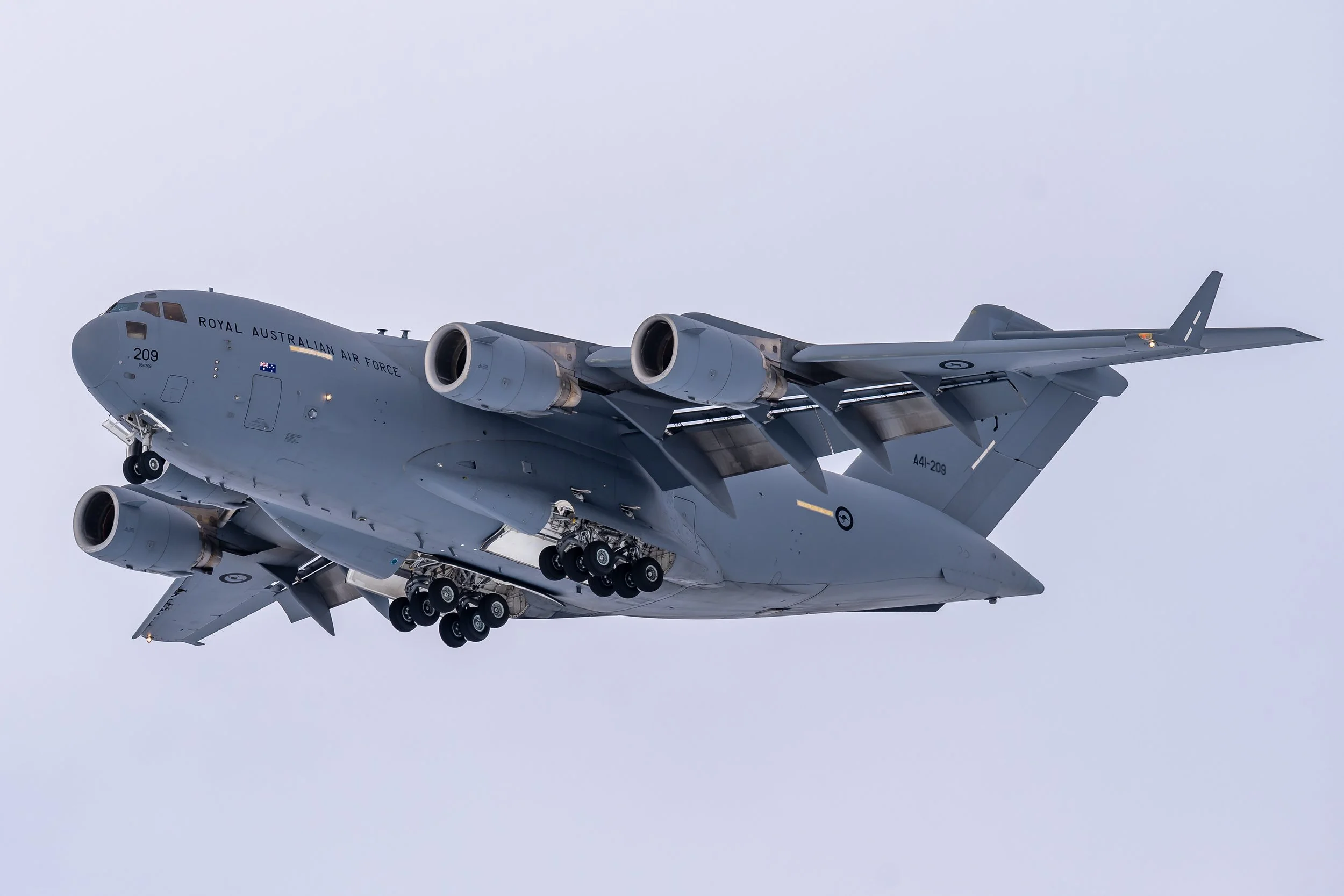 C663 - 26th of November 2022 10:48 am - ANARE 75 departure day - the RAAF C17A Globemaster coming in to land at Wilkins runway