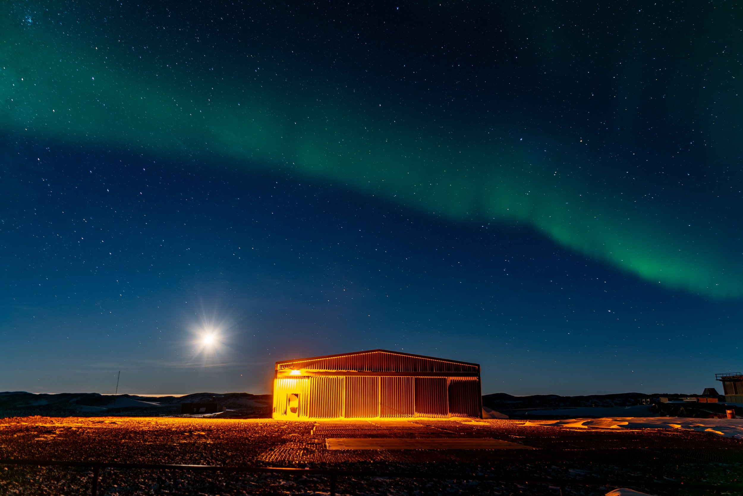 AA 013 - Davis Aurora 16th of May 2017 10:22 pm - Nikon D750, 24mm, f/2.8, ISO 100, exp 20sec