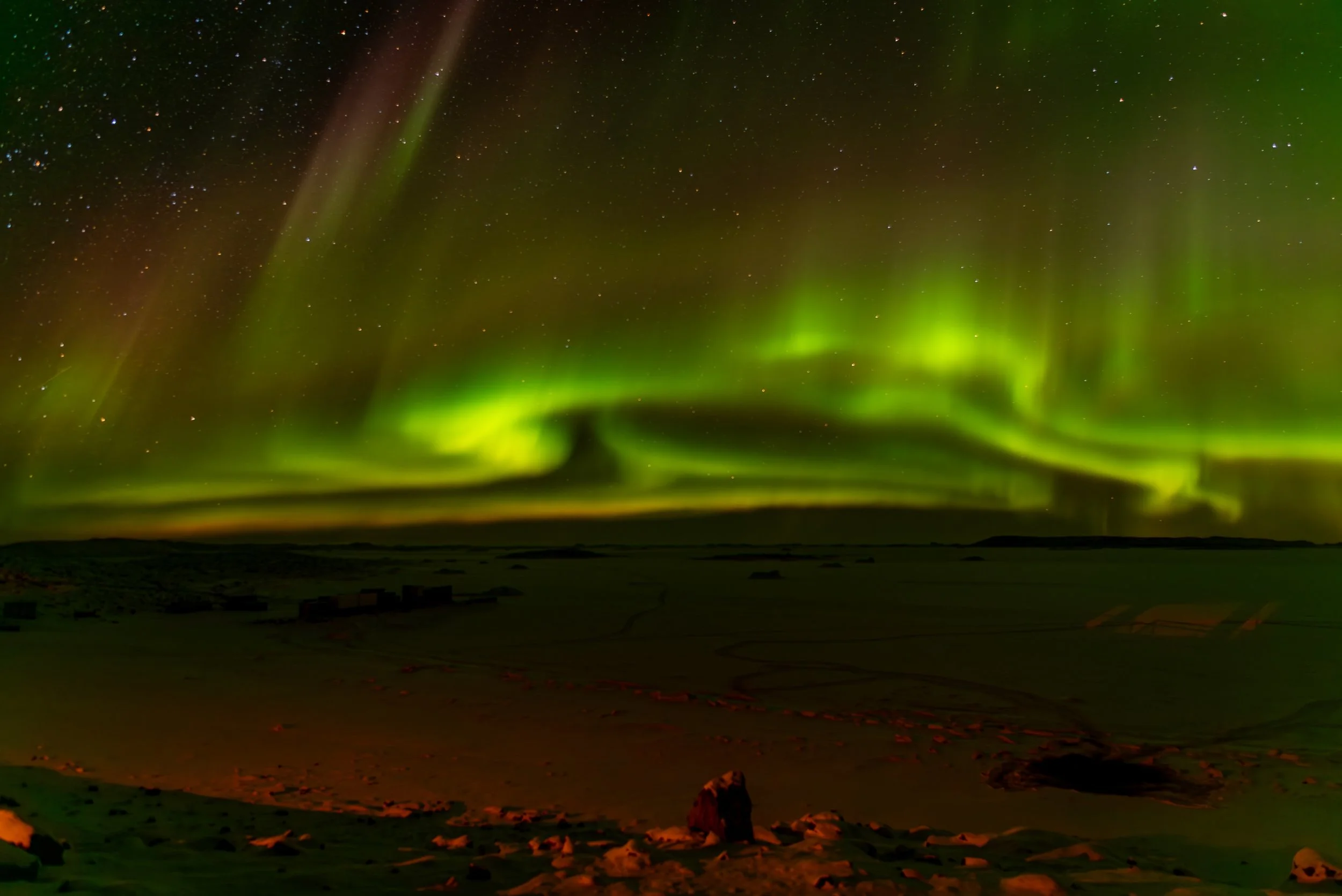 AA 027 - Davis Aurora 24th of April 2017 5:19 am - Nikon D750, 24mm, f/2.8, ISO 100, exp 15 sec