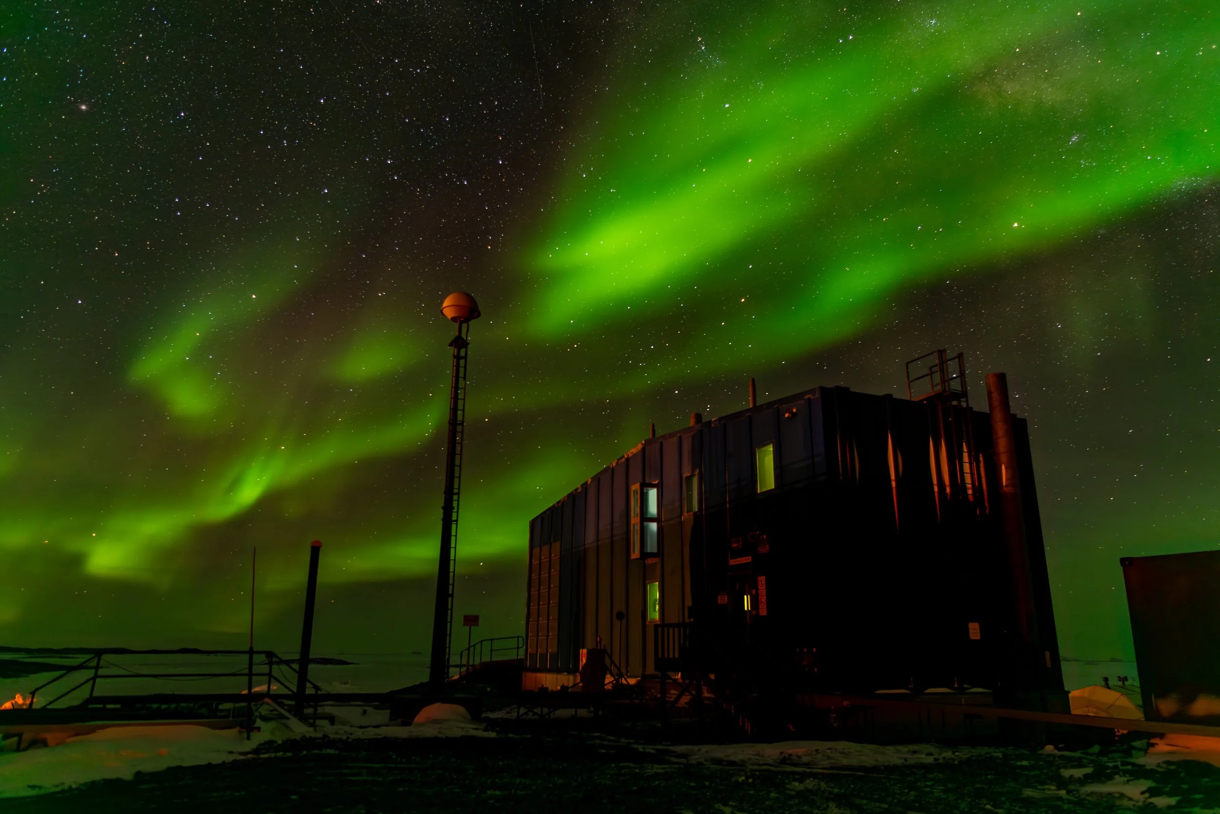 AA 033 - Davis Aurora 24th of May 2017 8:24 am - Nikon D750, 24mm, f/2.8, ISO 100, exp 20 sec