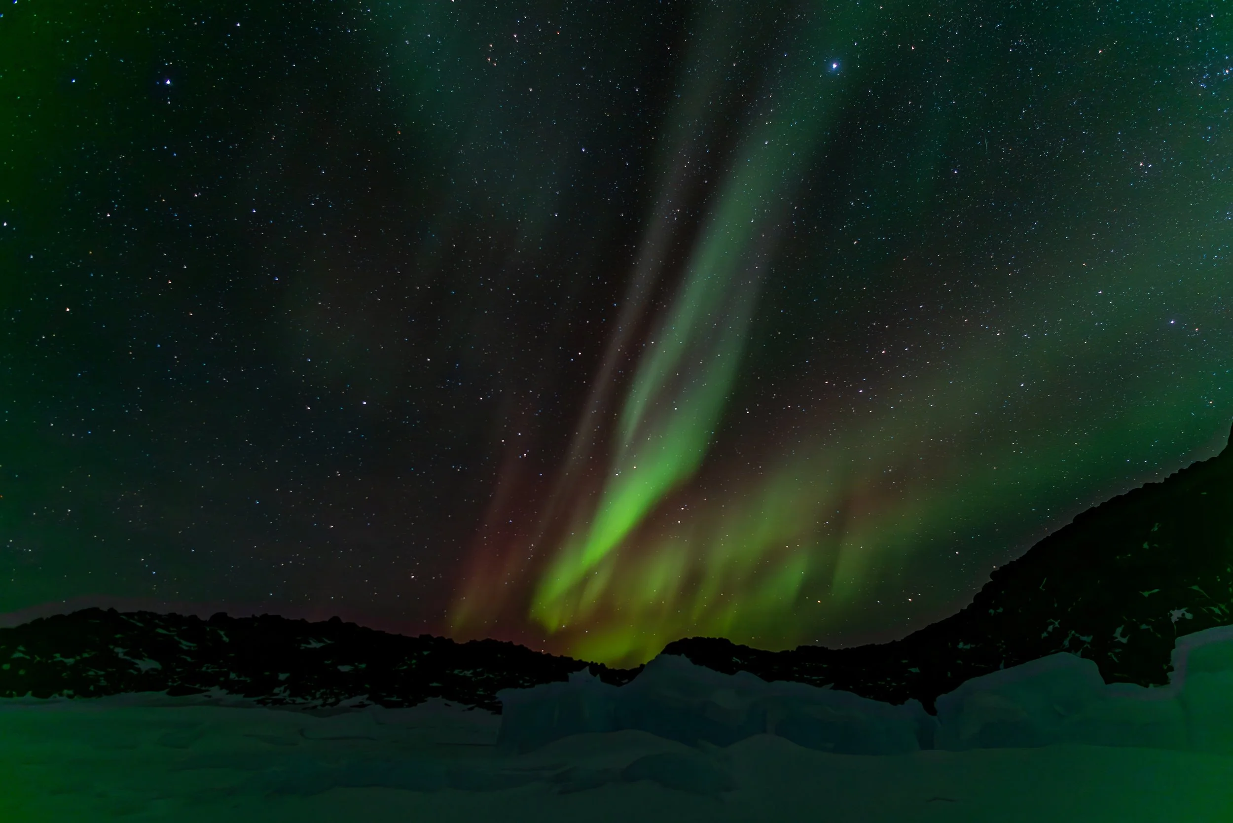 AA 039 - Davis Aurora 17th of June 2017 10:02 pm - Nikon D750, 24mm, f/2.8, ISO 100, exp 20 sec