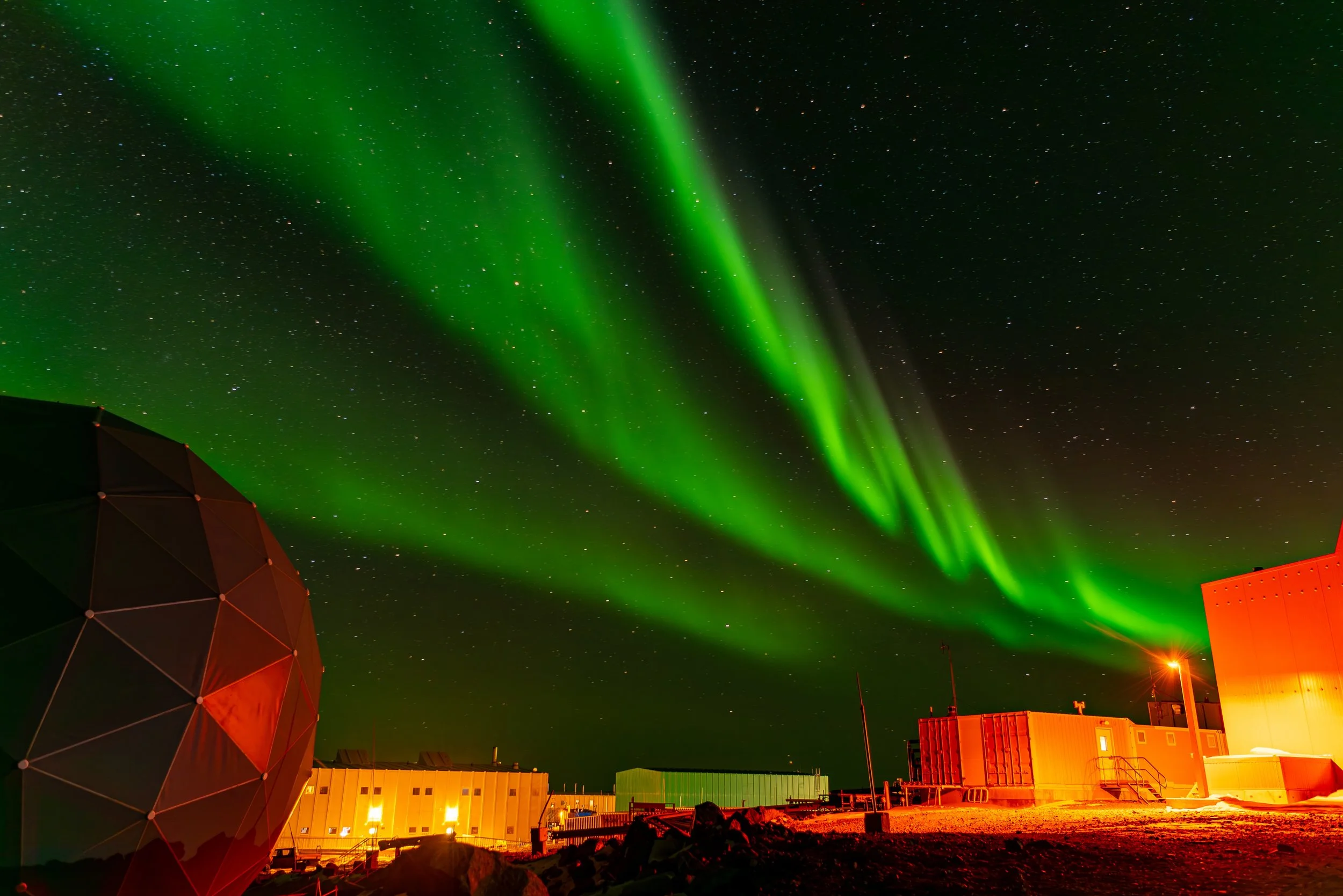 AA 041 - Davis Aurora 28th of March 2017 12:32 am - Nikon D750, 24mm, f/2.8, ISO 100, exp 25 sec