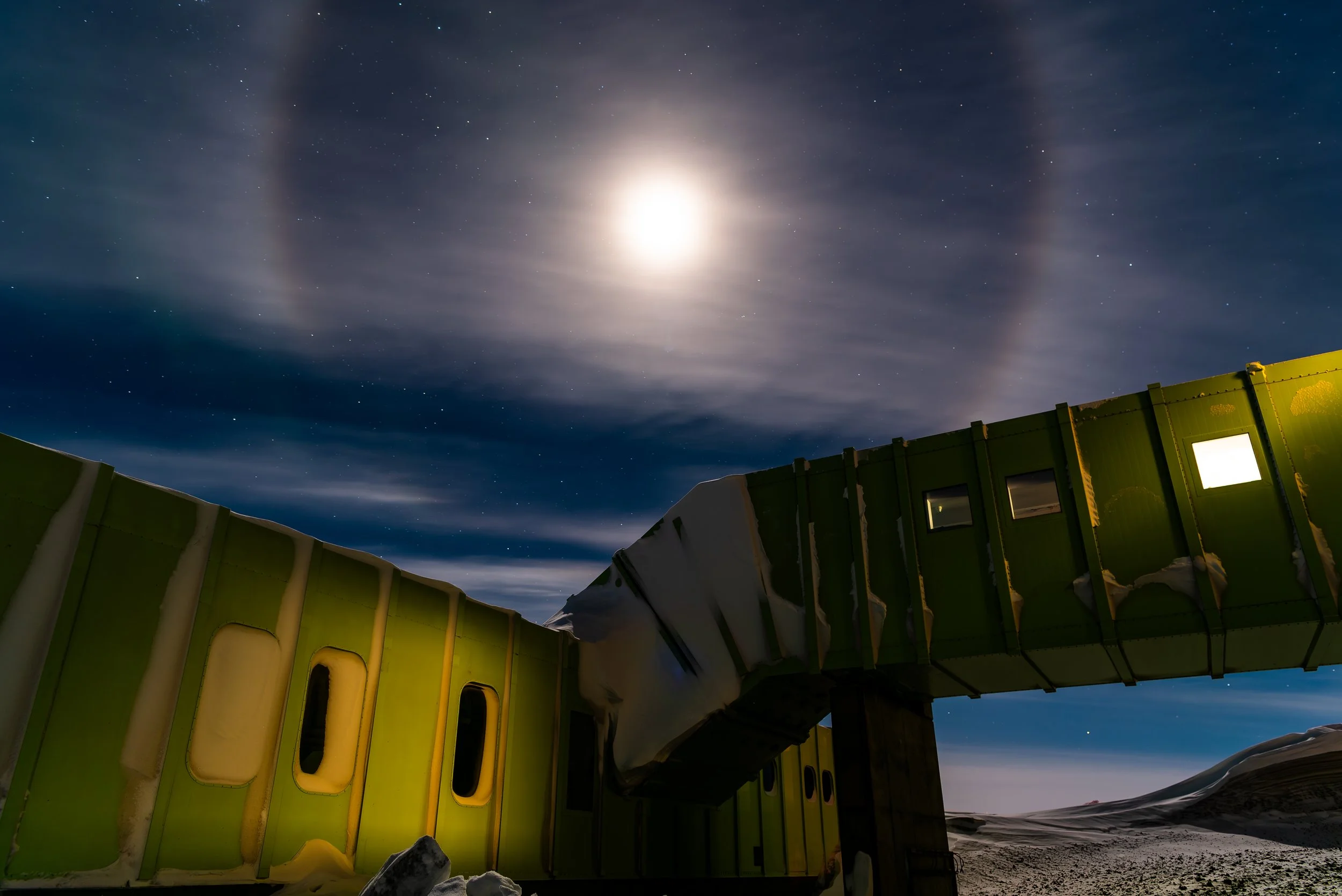 AA 050 - Davis Aurora 2nd of September 2017 10:09 pm - Nikon D750, 24mm, f/2.8, with weak aurora and lunar haloISO 100, exp 15 sec