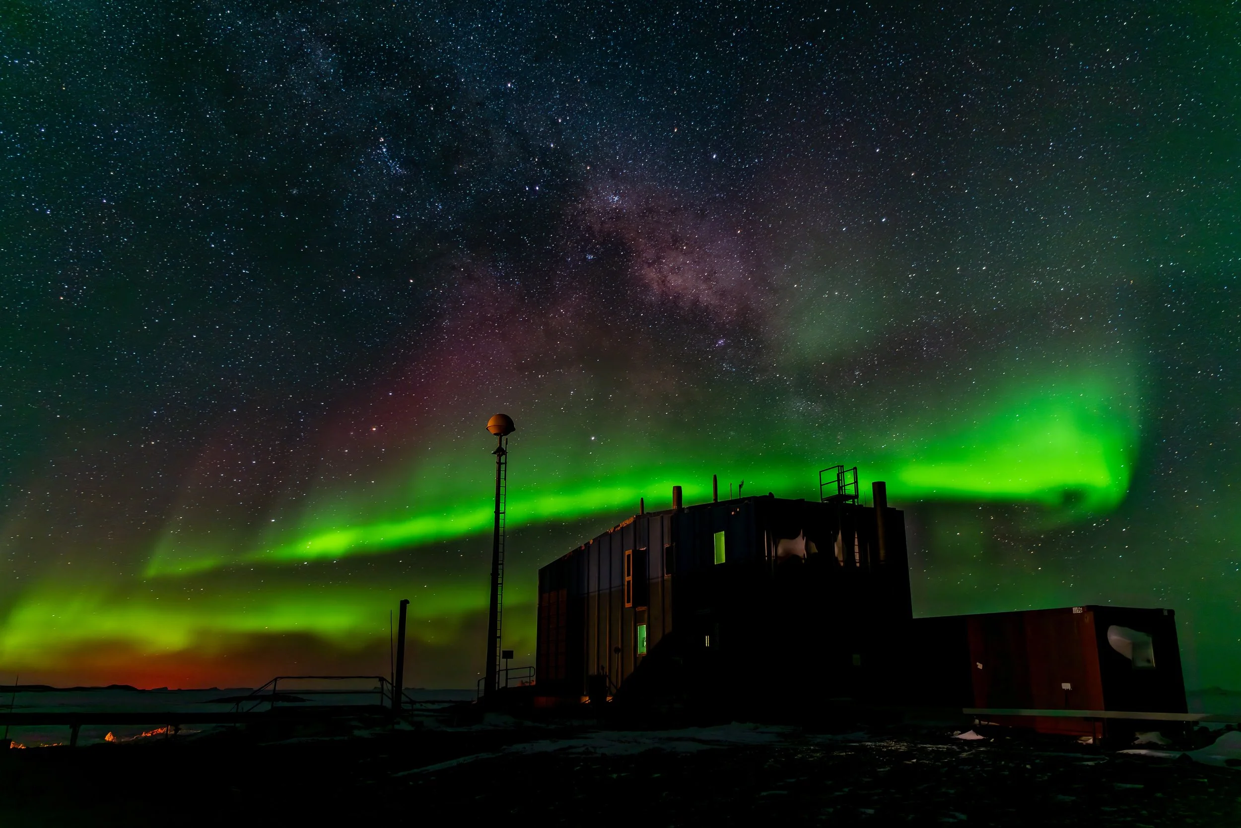 AA 071 - Davis Aurora 1st of August 2017 5:39 am - Nikon D750, 24mm, f/2.8, ISO 110, exp 20 sec