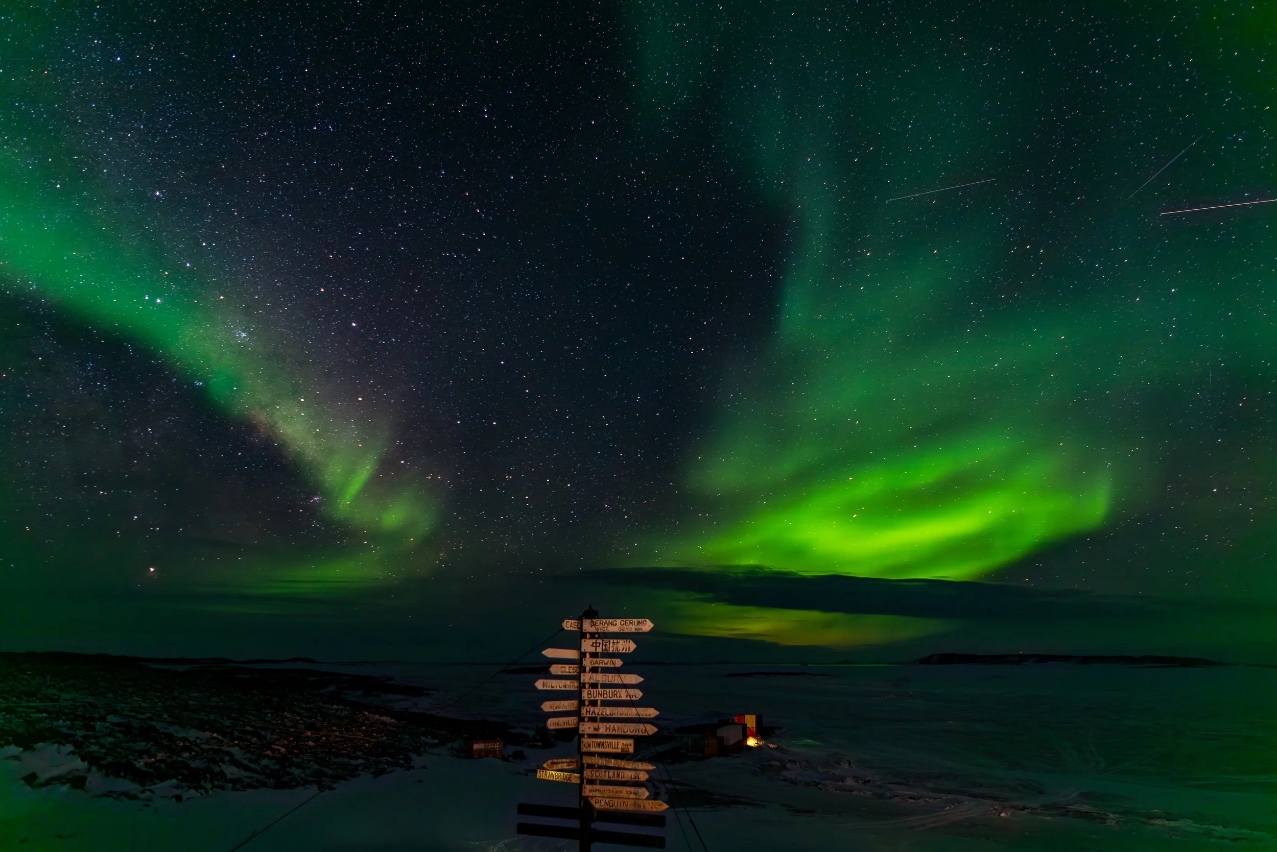 AA 075 - Davis Aurora 25th of July 2017 8:28 am - Nikon D750, 24mm, f/2.8, ISO 110, exp 20 sec