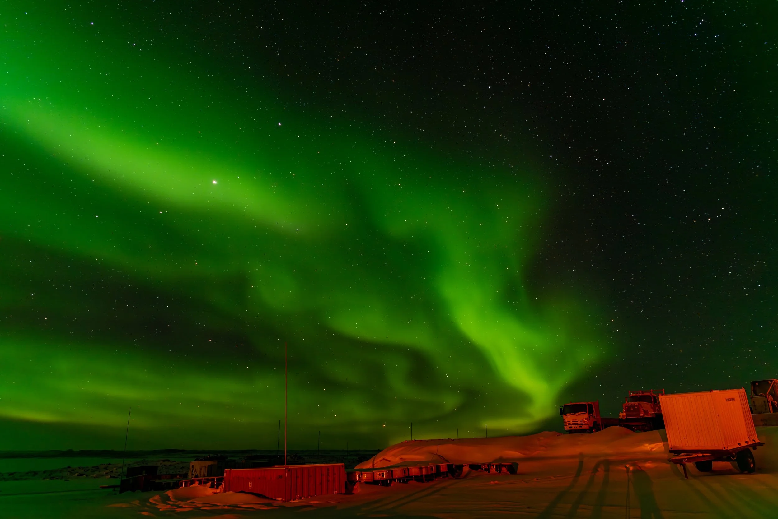 AA 082 - Davis Aurora 25th of April 2017 1:17 am - Nikon D750, 24mm, f/2.8, ISO 100, exp 15 sec