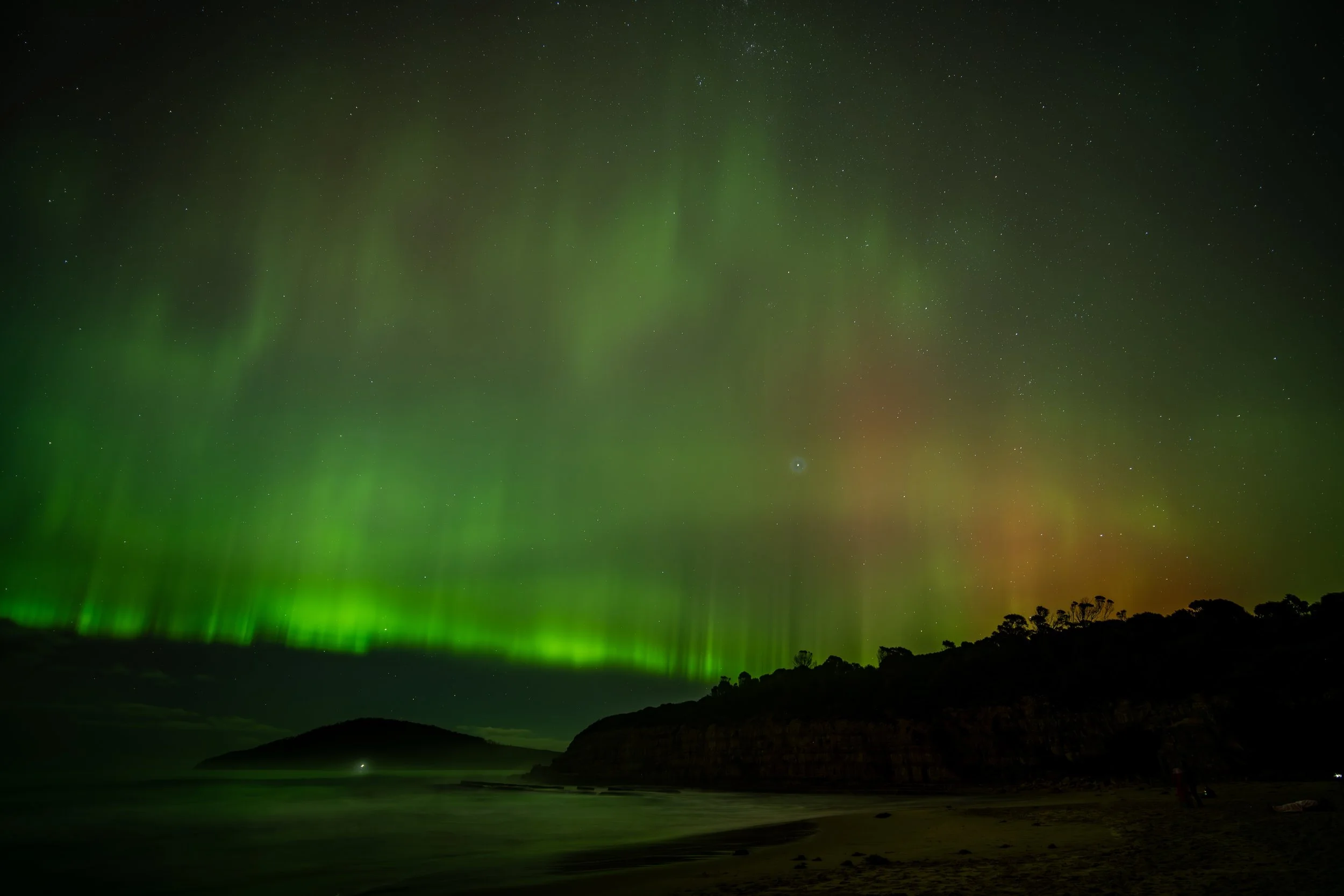 G5 Storm 102 - May 11th 2024 11:06:36 pm Nikon Z7ii, LAOWA FFii 15mm f/2.0 lens, ISO 320 exp 10 sec