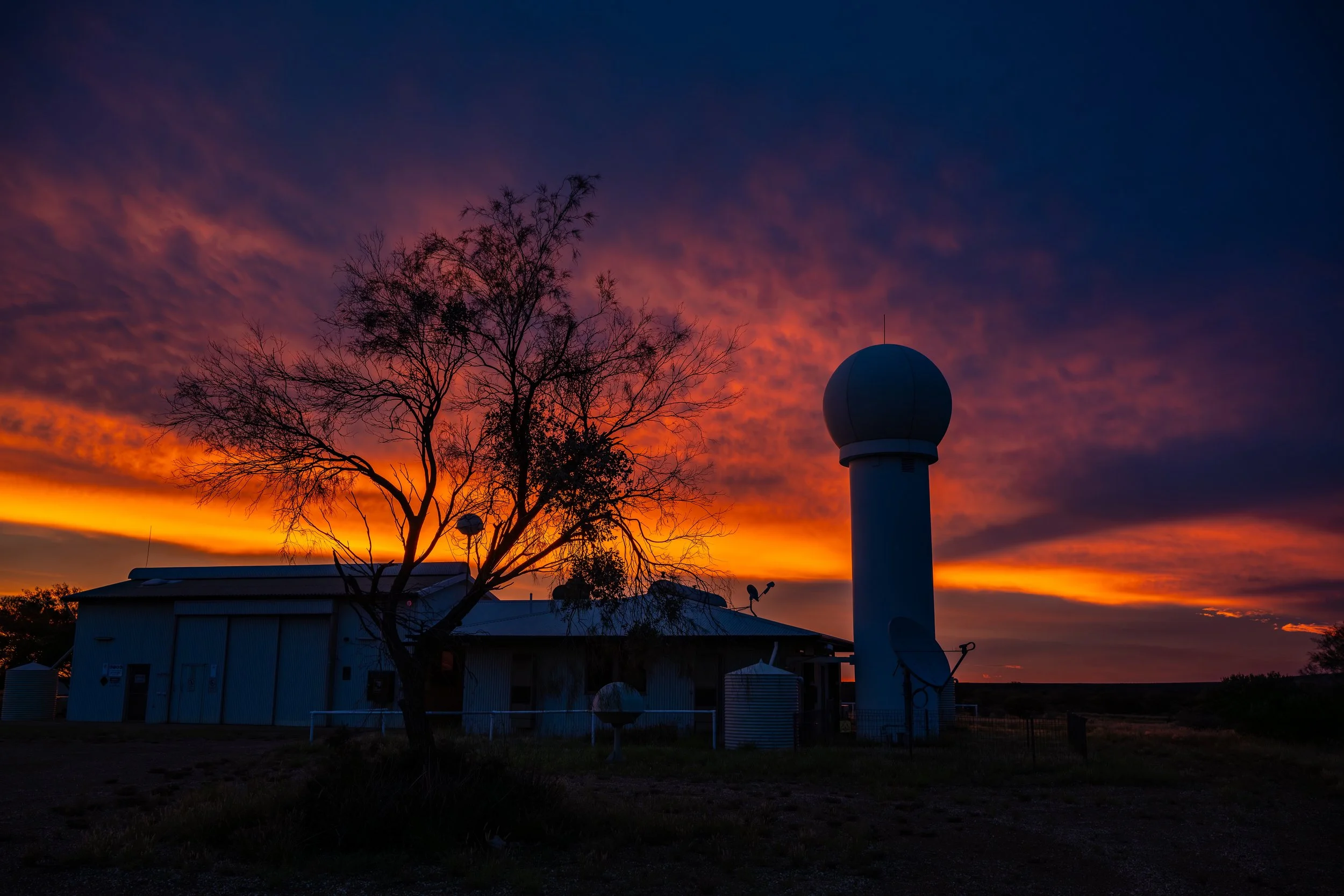 G035- 16th of December 2024 18:20 - Fiery sunset over Giles Weather Station