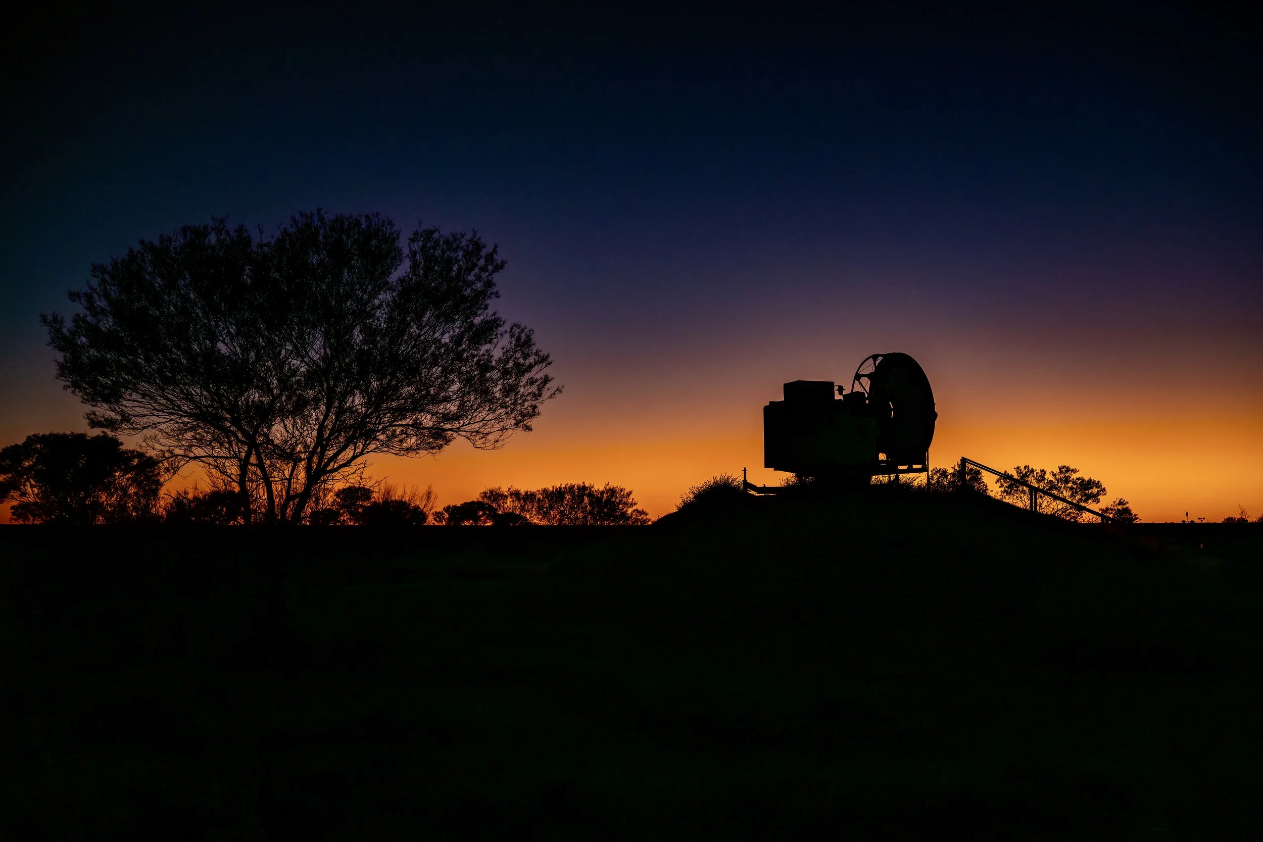 G043- 27th of November 2024 19:24 - Silhouette of the old WF2 radar at Giles Weather Station. 