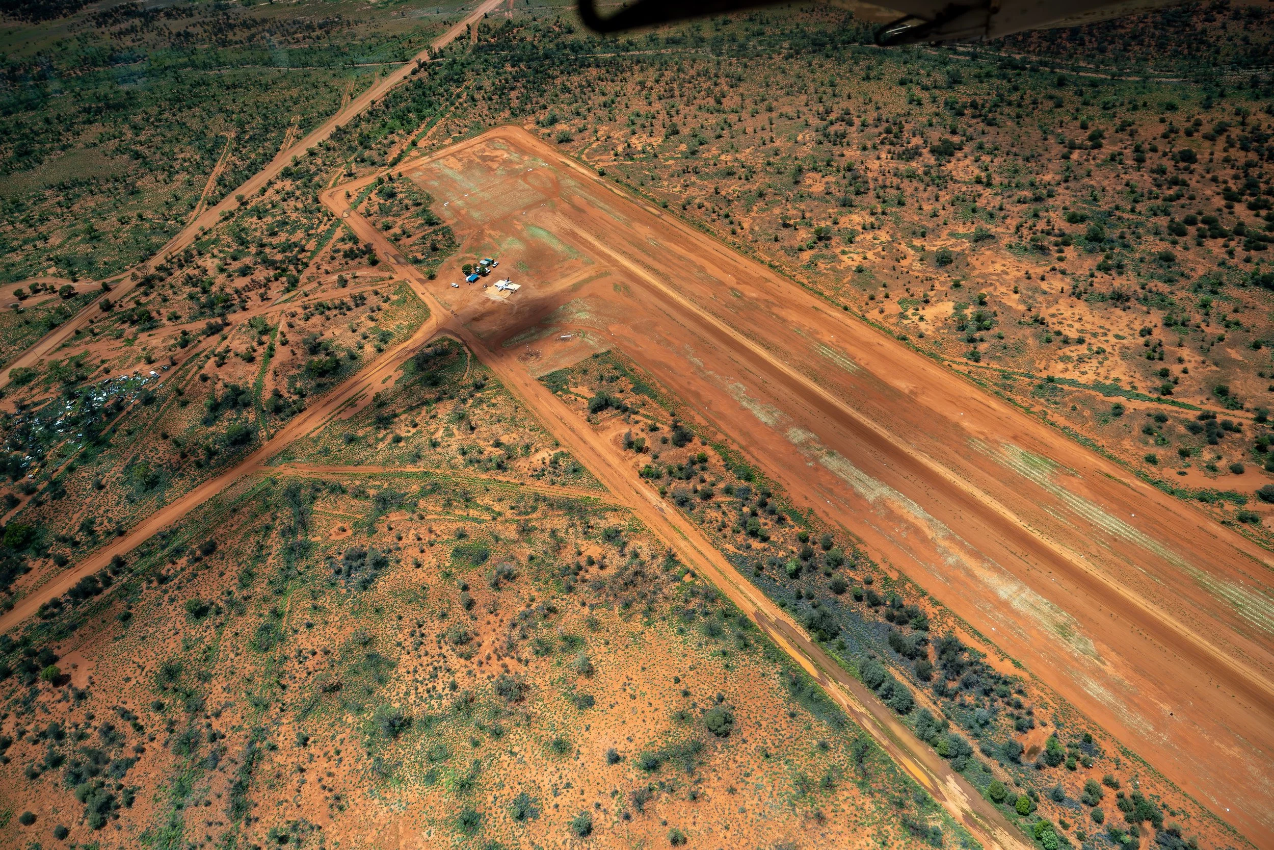 G059 - 25th of November 2024 13:21 - Flight from Alice springs to Giles - Circling the Giles airstrip