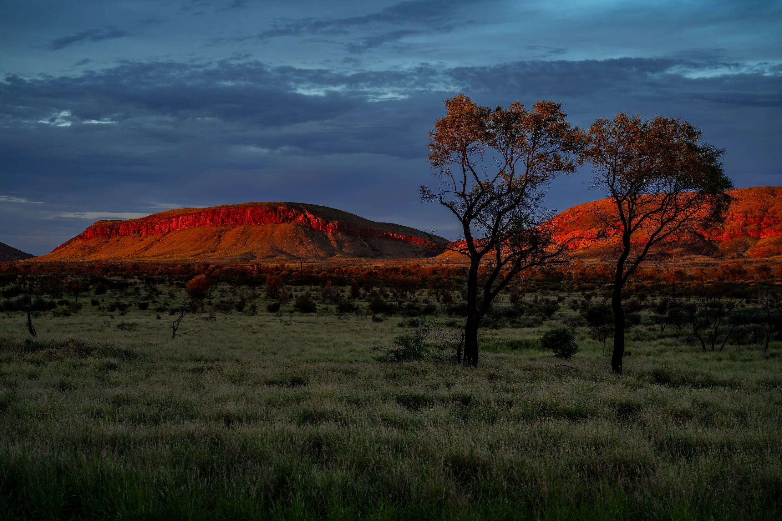 G074- 16th of December 2024 18:08 - Sunset over Purli Yurliya (Rawlinson Ranges).