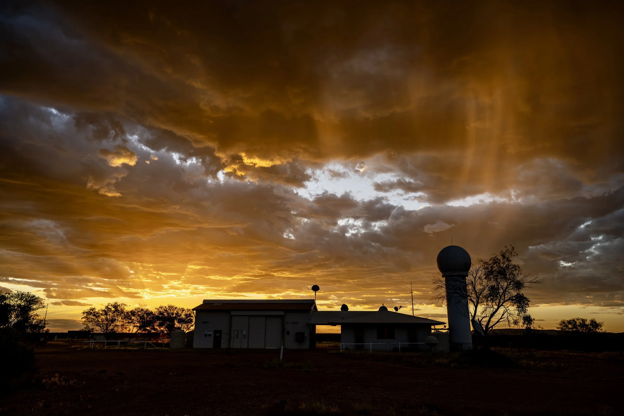 G097- 30th of December 2024 18:11 - Sunset with virga 