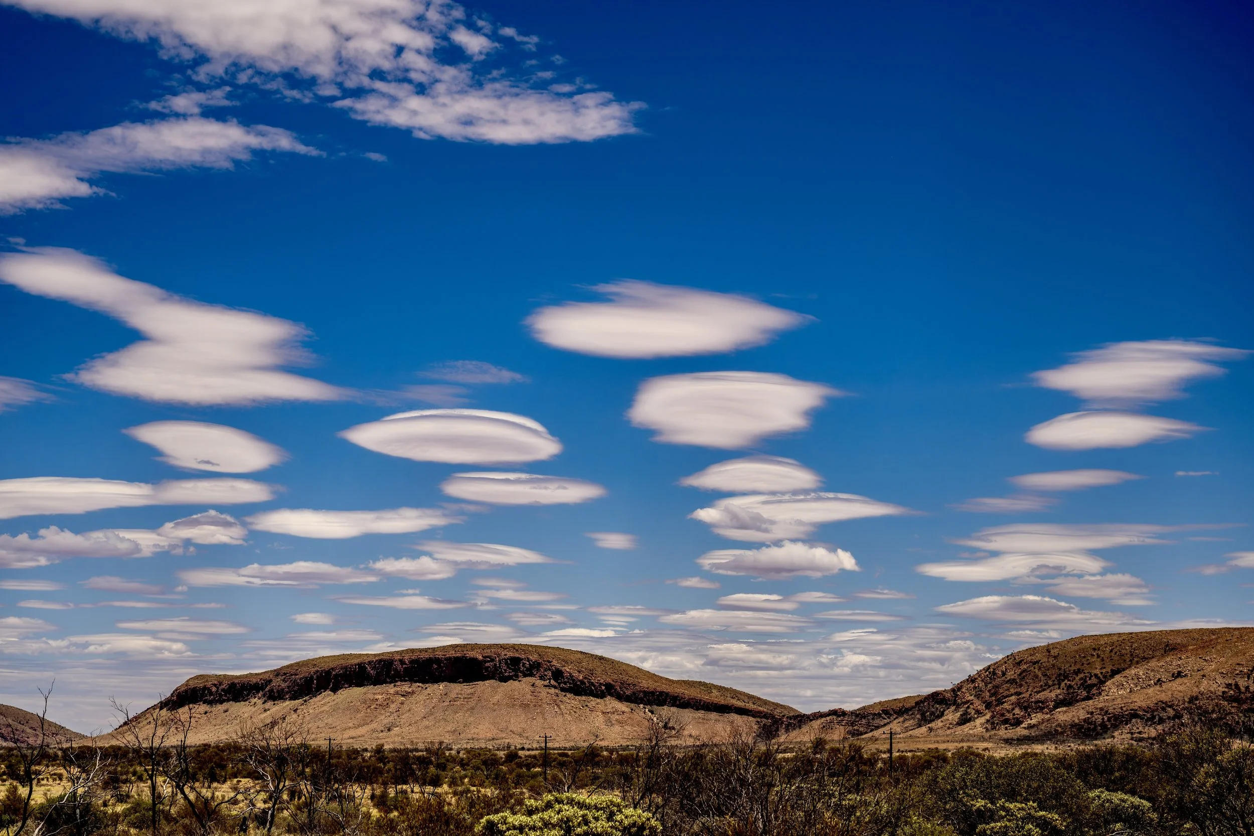 G122 -1st of January  2025 11:09 - Lenticular cloud over Purli Yurliya (Rawlinson Ranges).