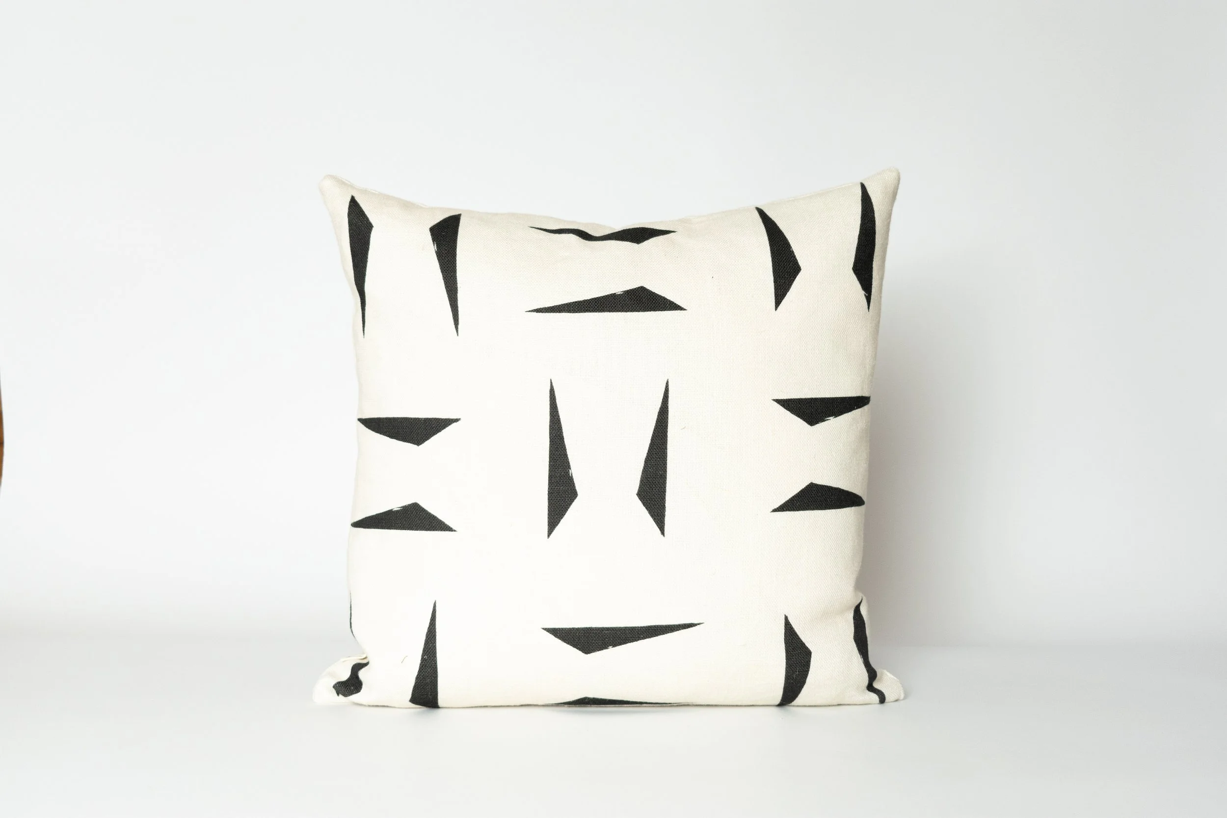 Umbra Ivory Large scale