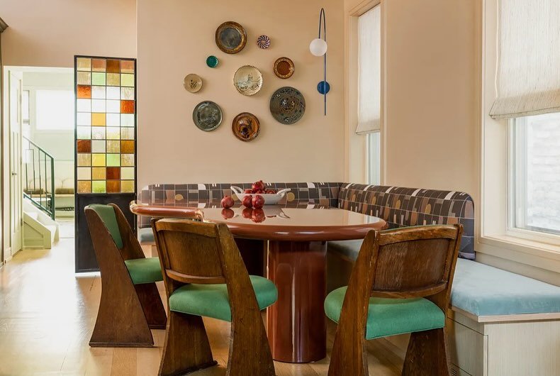 This project has our hearts! 
Thanks for featuring our Grid Design in Mission Brown along with our stripes @sucherstudios everything about this project is perfection 🤎

Sourced @solidandpattern in Chicago x

📷 @sarahecrowley