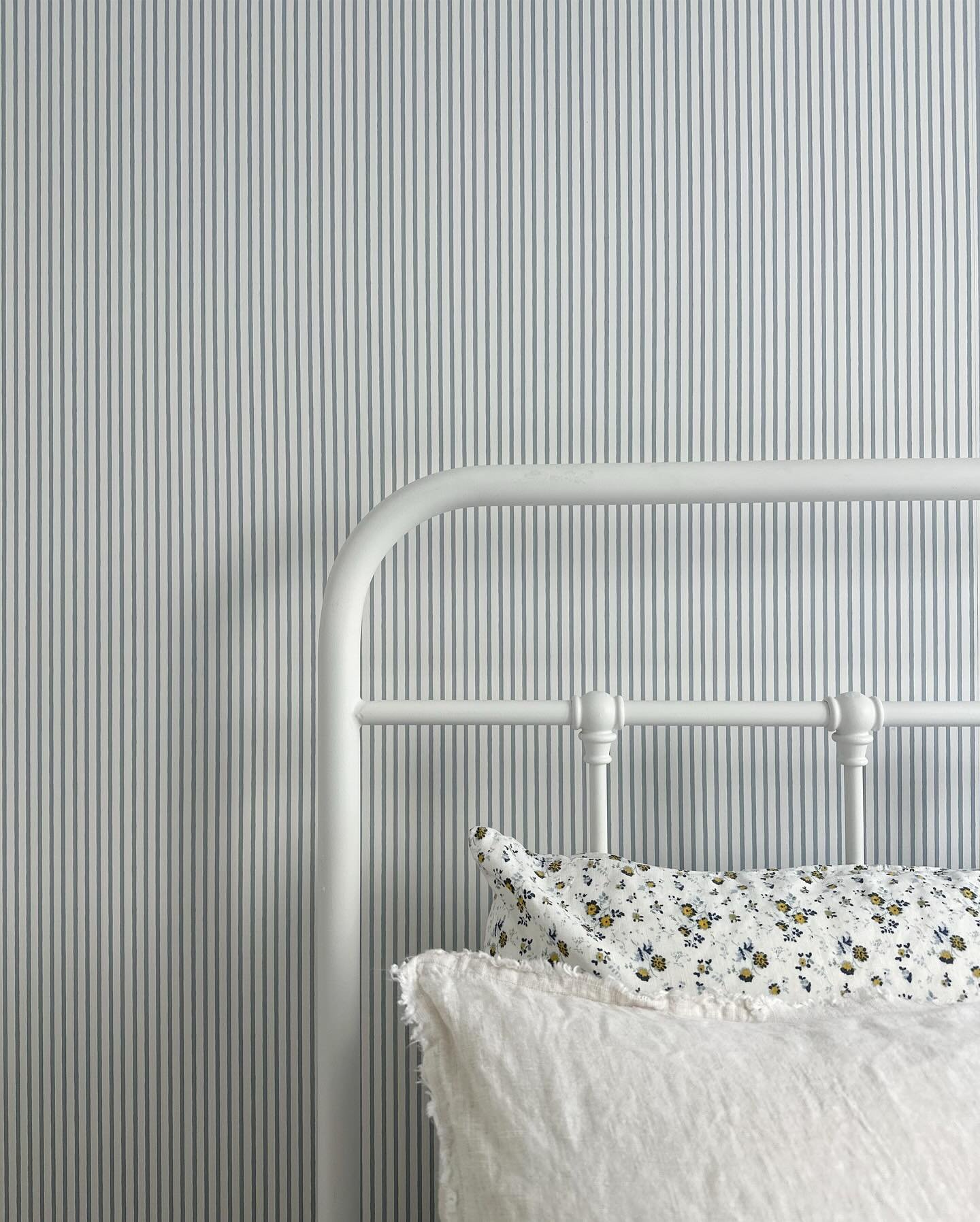 Classic stripes for this beautiful guest bed in Red Hill, Canberra.

Custom colour of our Capital Lines Petite on wallpaper  created with @studioyouinteriors for this project 💙
