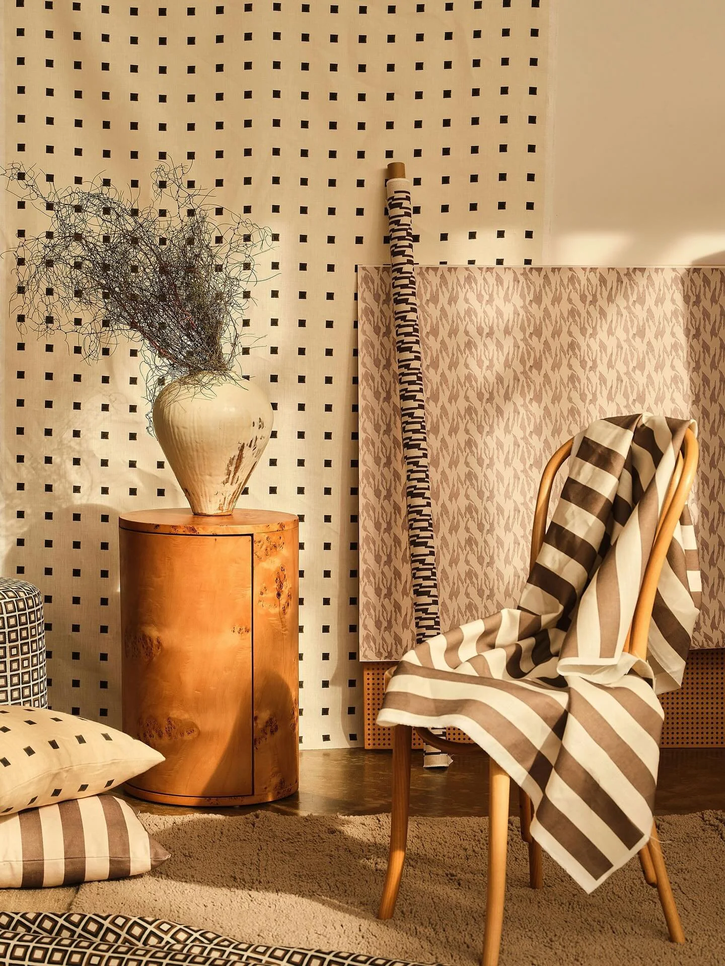 REFLECTIONS COLLECTION. 

Born from Architecture and intertwined with history - Paintings of our Brutalist landscape with a reinterpretation inspired by classic textile patterns.

All designs are available on a carefully curated range of Belgian line