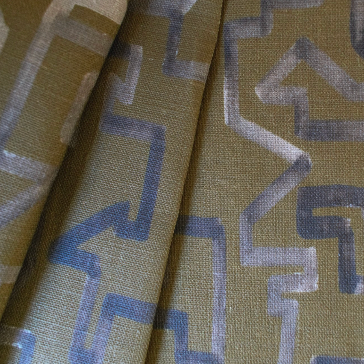 Laneways - Antique Gold