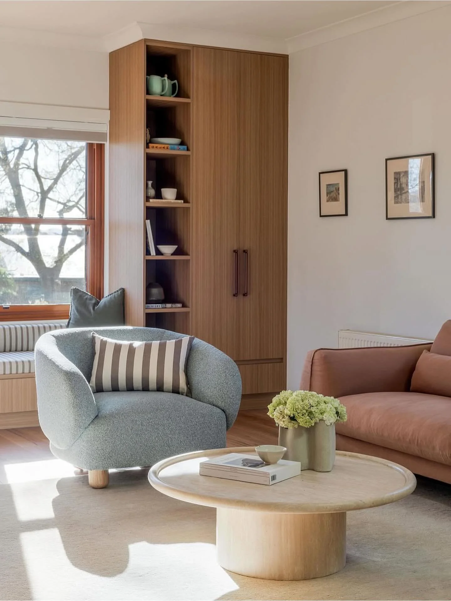 This magic space 🤎 @studioyouinteriors @tillroberts @tanikablair_photography 

TY for featuring our Capital Lines and Banda stripes on linen x