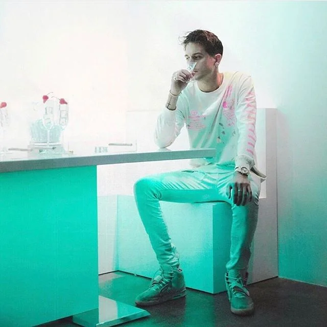 😎🖤PARTYWITH G-EAZY at our #VVIP Room ✨⁠
📸@g_eazy @ig_eazy⁠
&bull;⁠
&bull;⁠
&bull;⁠
#popupmuseum #discoverla #hiphop #rap #music #mv #la #events #creativespace #popculture #visitla #neonlights #visitla #visitpasadena  #thingstodo #popupshop #portra