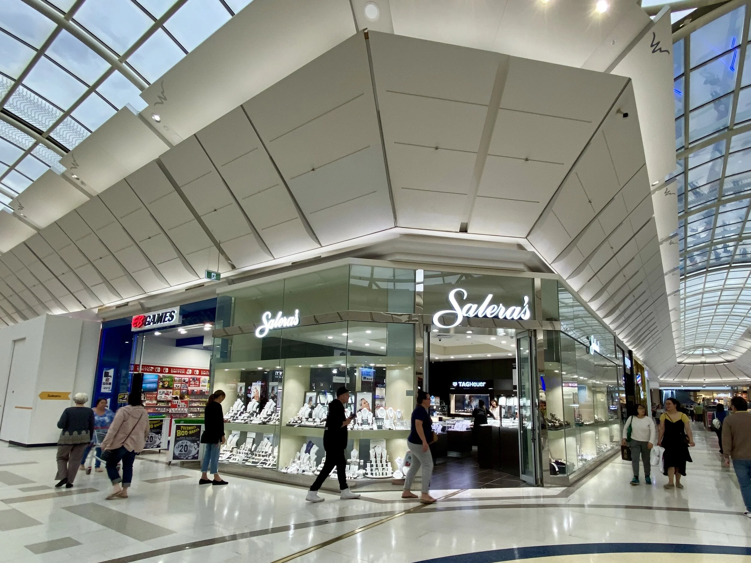 Salera's Jewelry Werribee Plaza — K x Architecture