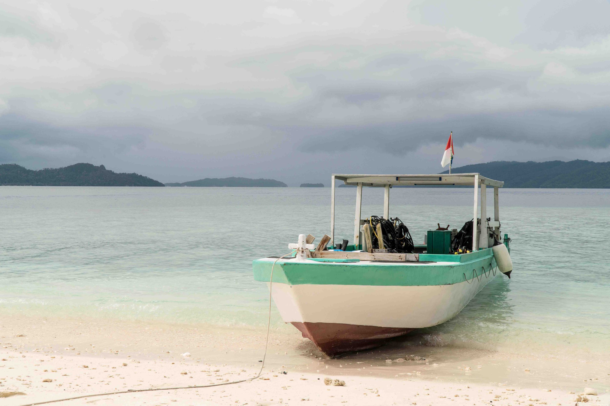 🐔 Chicken Reef, Raja Ampat: The Reef That Doesn’t Shout