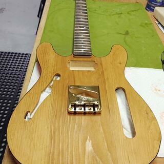 2020 Semi-Hollow Double Cutaway Tele, setting neck/bridge