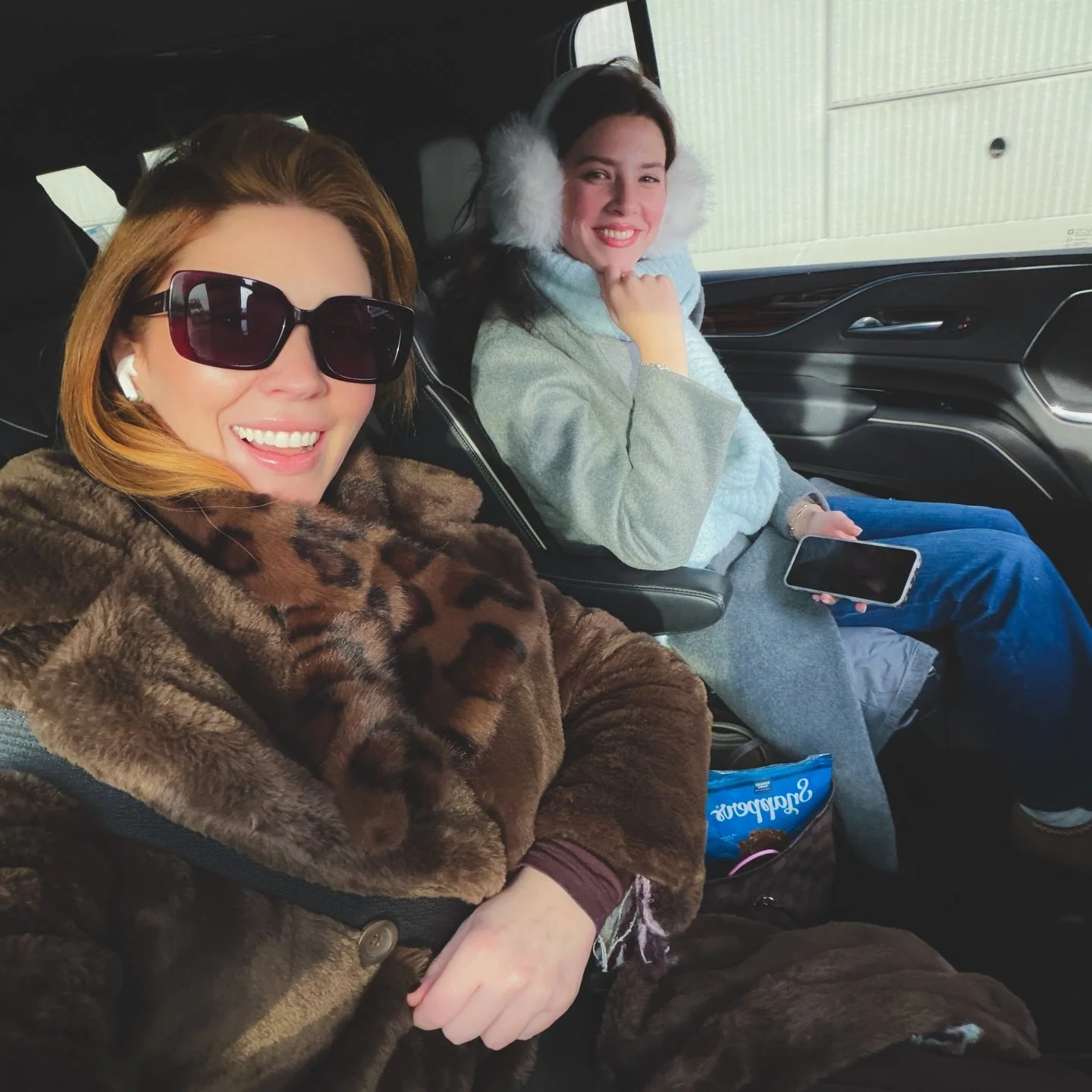 NYC day 1 🍎
It&rsquo;s been on my bucket list to visit during Christmas and Shelby&rsquo;s 17th birthday was the perfect chance to plan the trip! 
After the craziest flight nonsense- we arrived just in time to make it to the @therockettes 😍